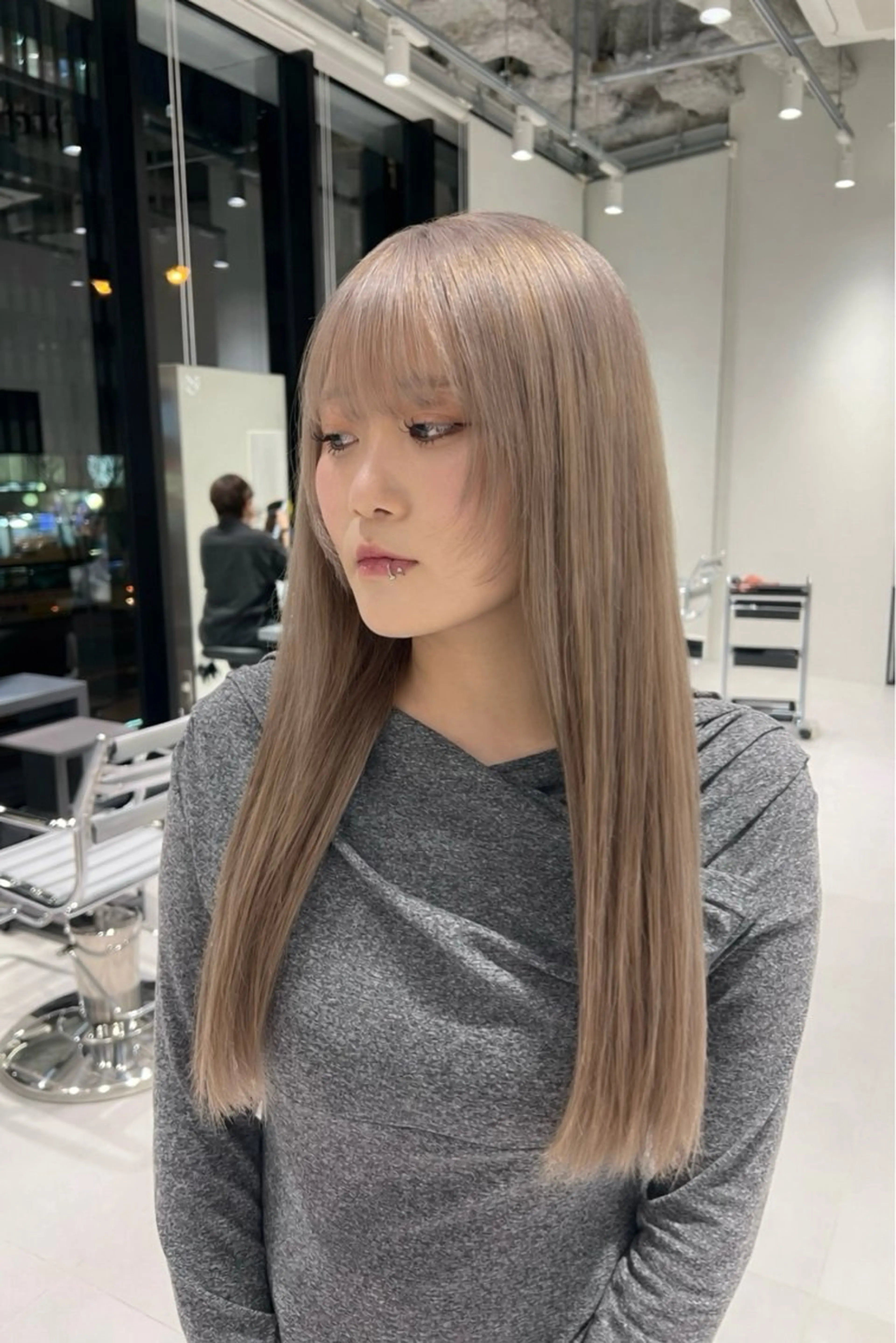 ロング カラー ブリーチ カット ヘアカラー 似合わせ/レイヤー 💟SAEのヘアスタイル