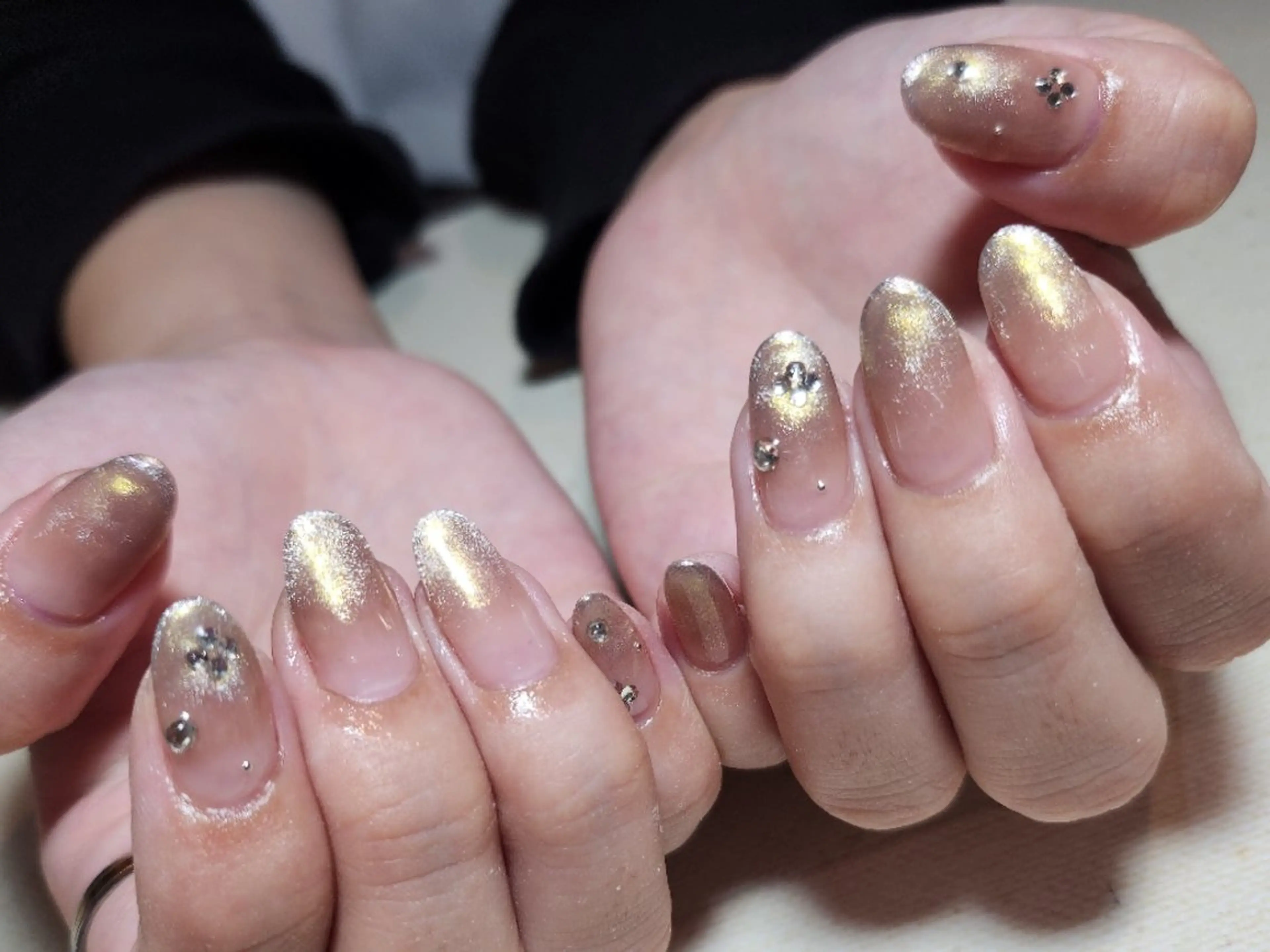 ネイル マグネットネイル ハンドネイル 💜bora .のネイルデザイン