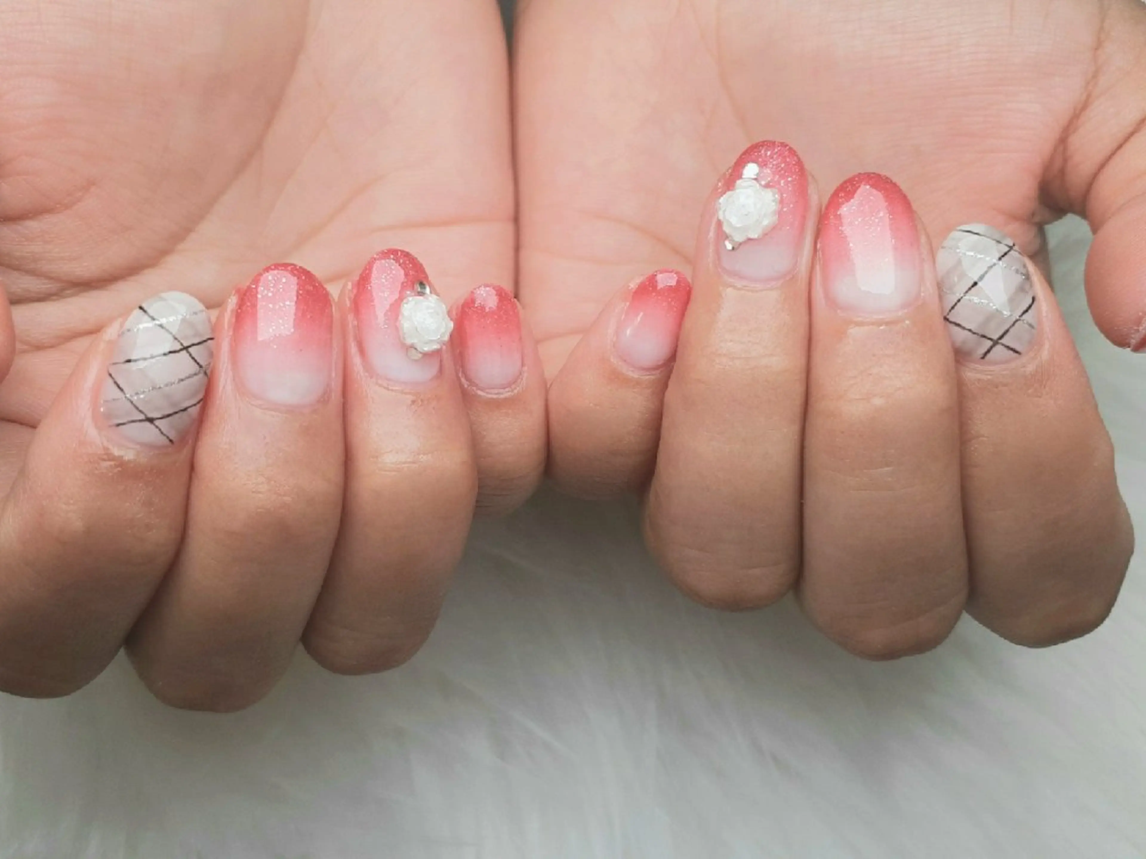 ネイル ハンドネイル ハンドケア peTiT saori🌼のネイルデザイン