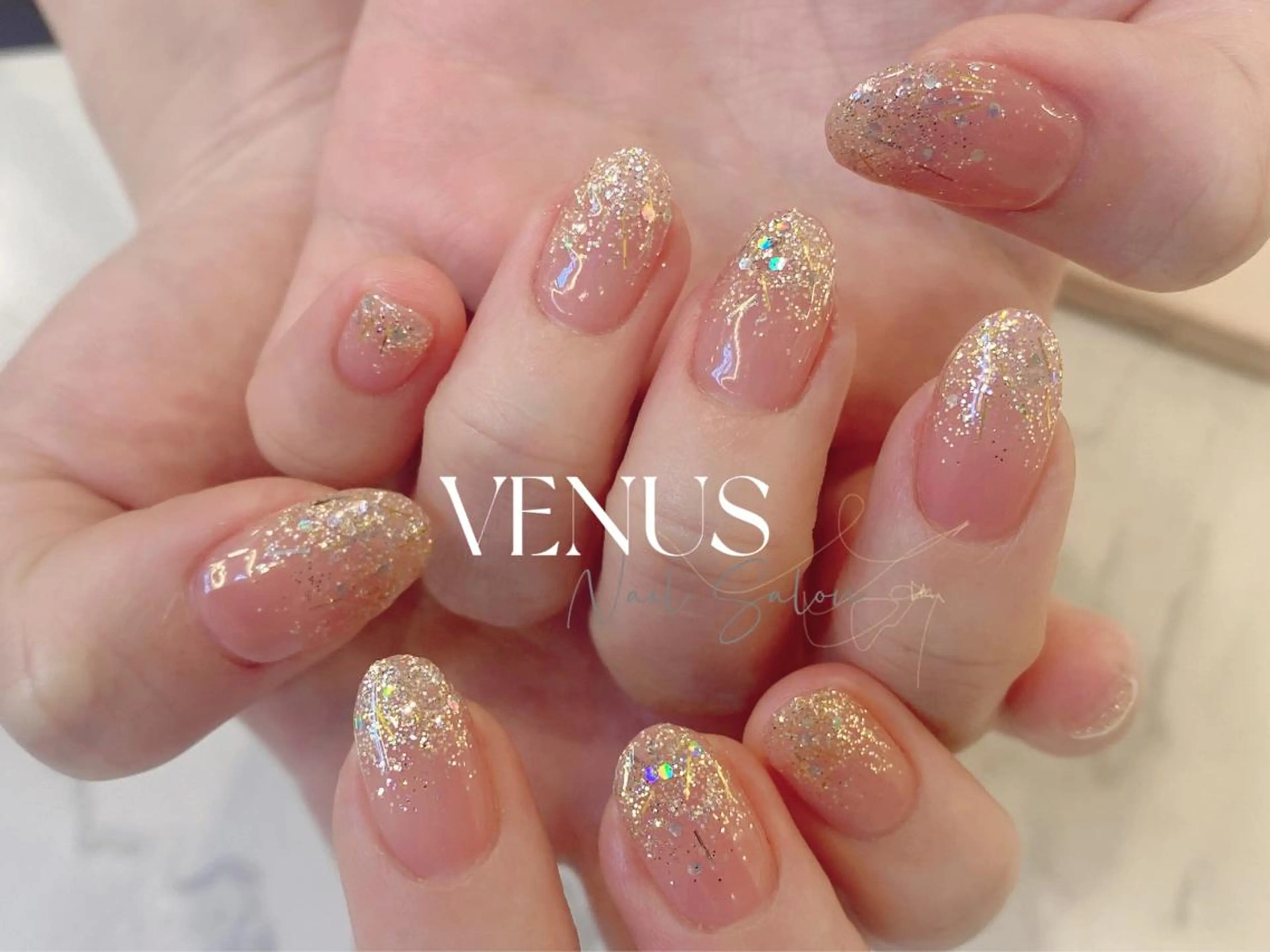 ミディアム ハンドネイル VENUS Nail ★池袋徒歩2分のネイルデザイン