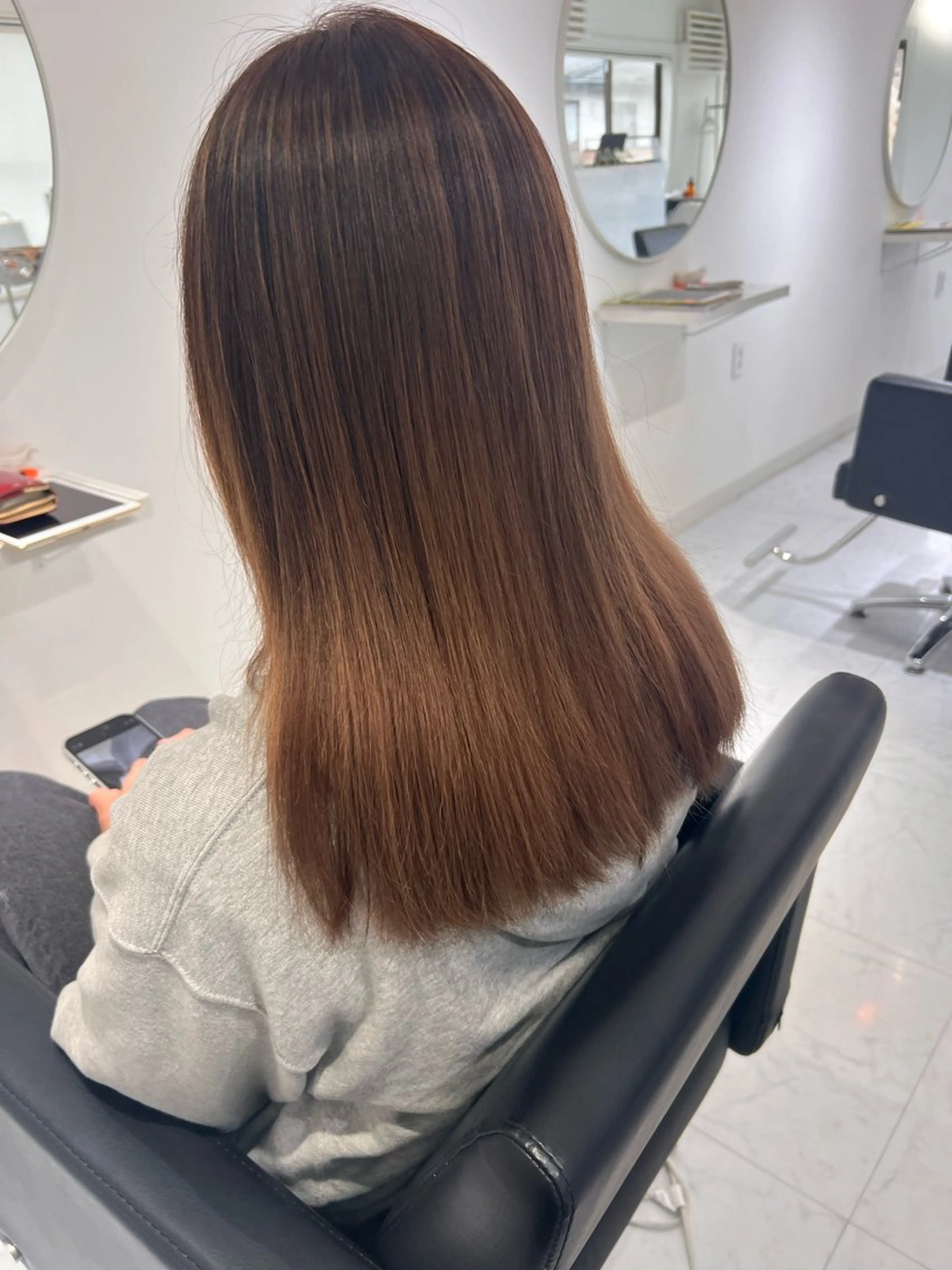 セミロング レイヤーカット ヘアカラー 高橋 悠也のヘアスタイル