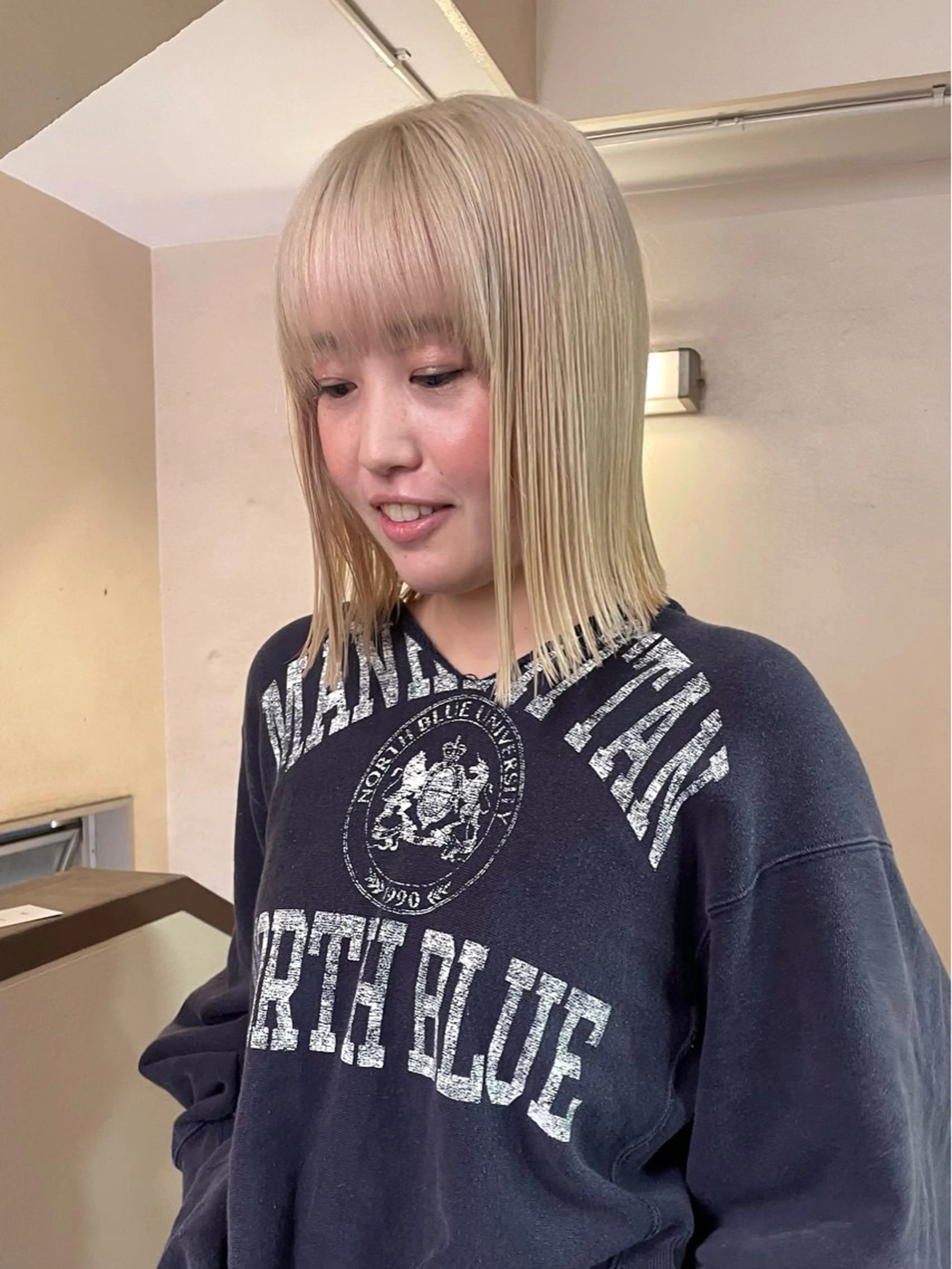 ショート カラー ヘアカラー mio ／ハイトーンのヘアスタイル