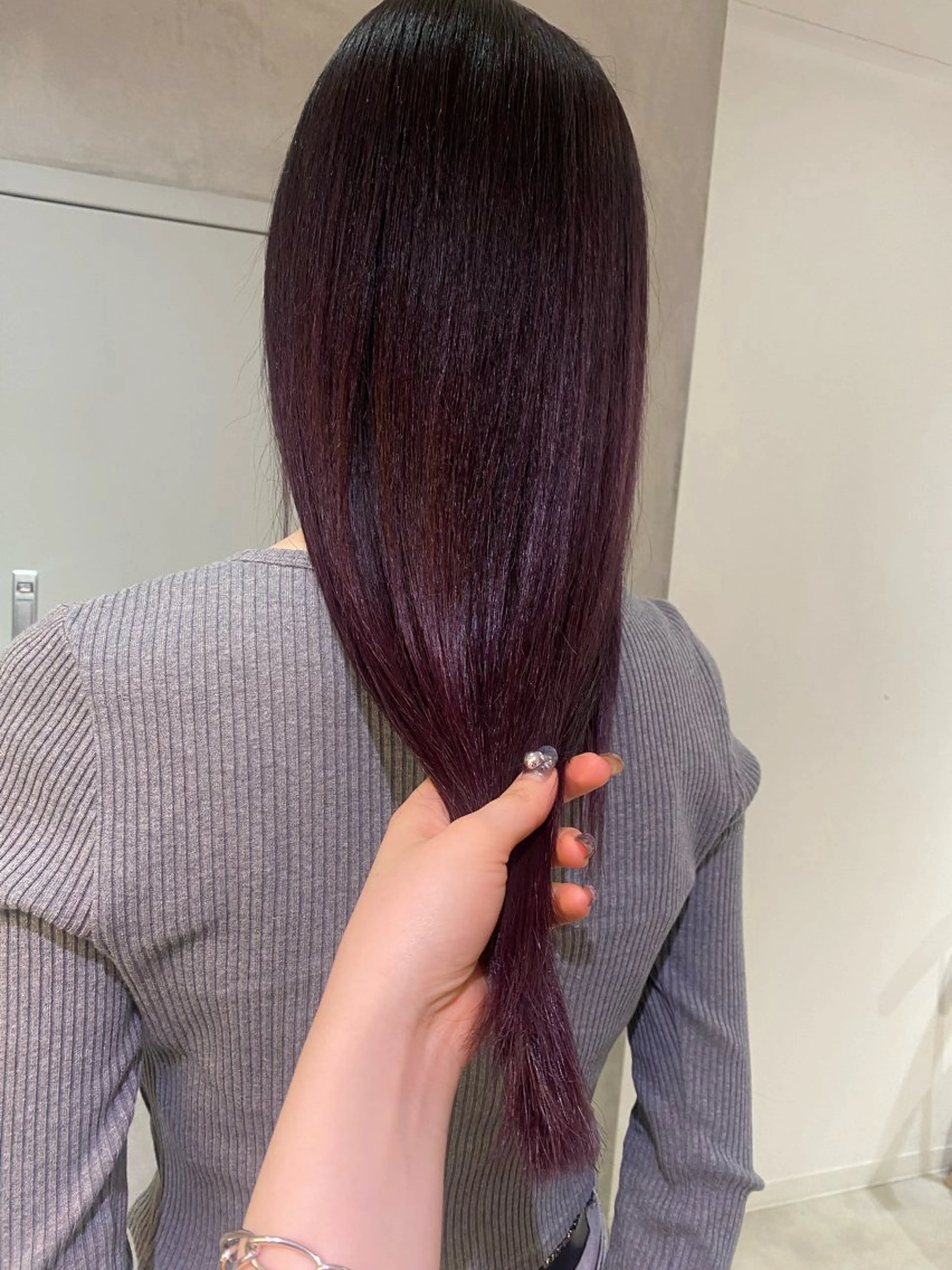 ロング カット ヘアカラー YOKE所属・いとう ほのかのヘアスタイル