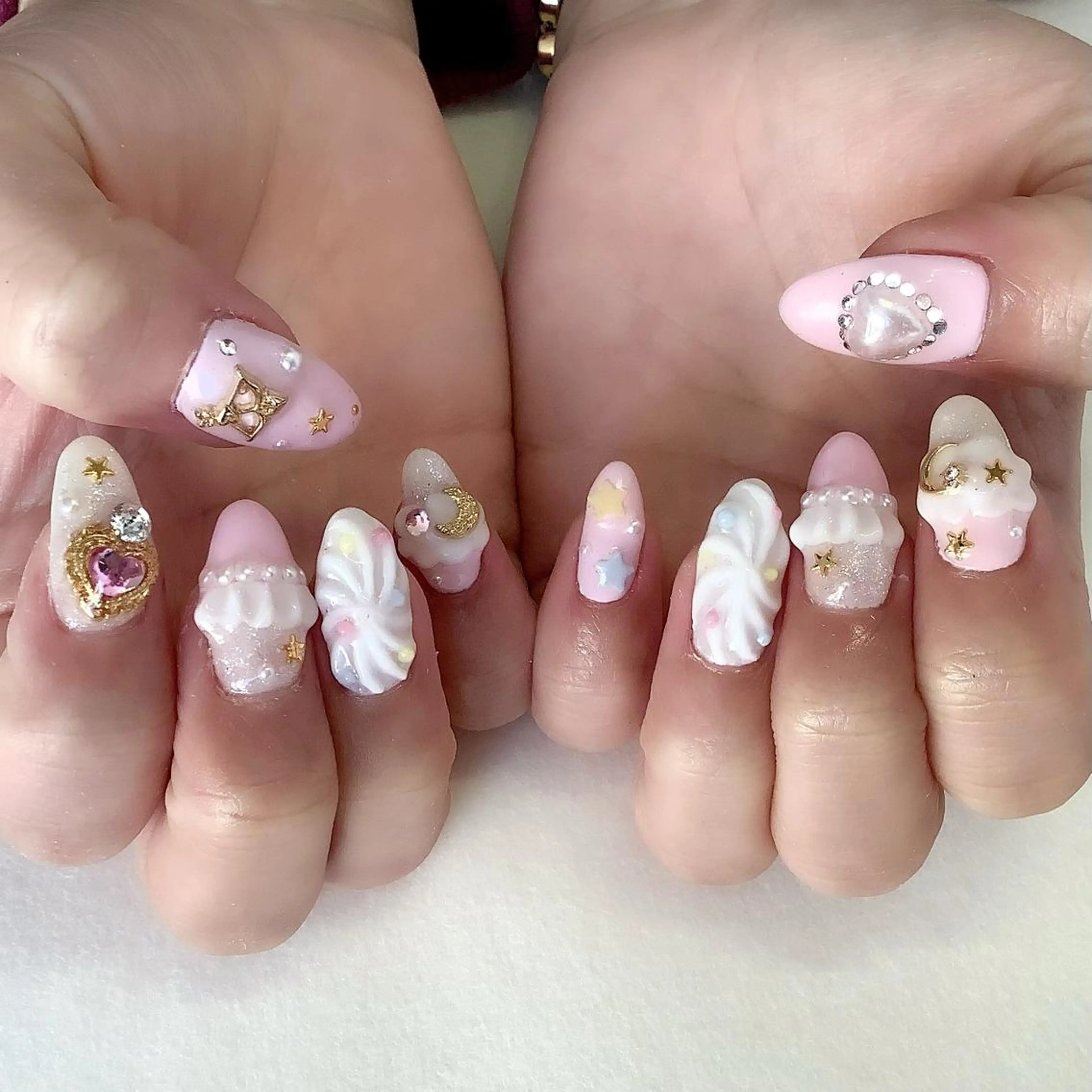 ネイル ハンドネイル 💎🐰 saki. m 🐰💎のネイルデザイン