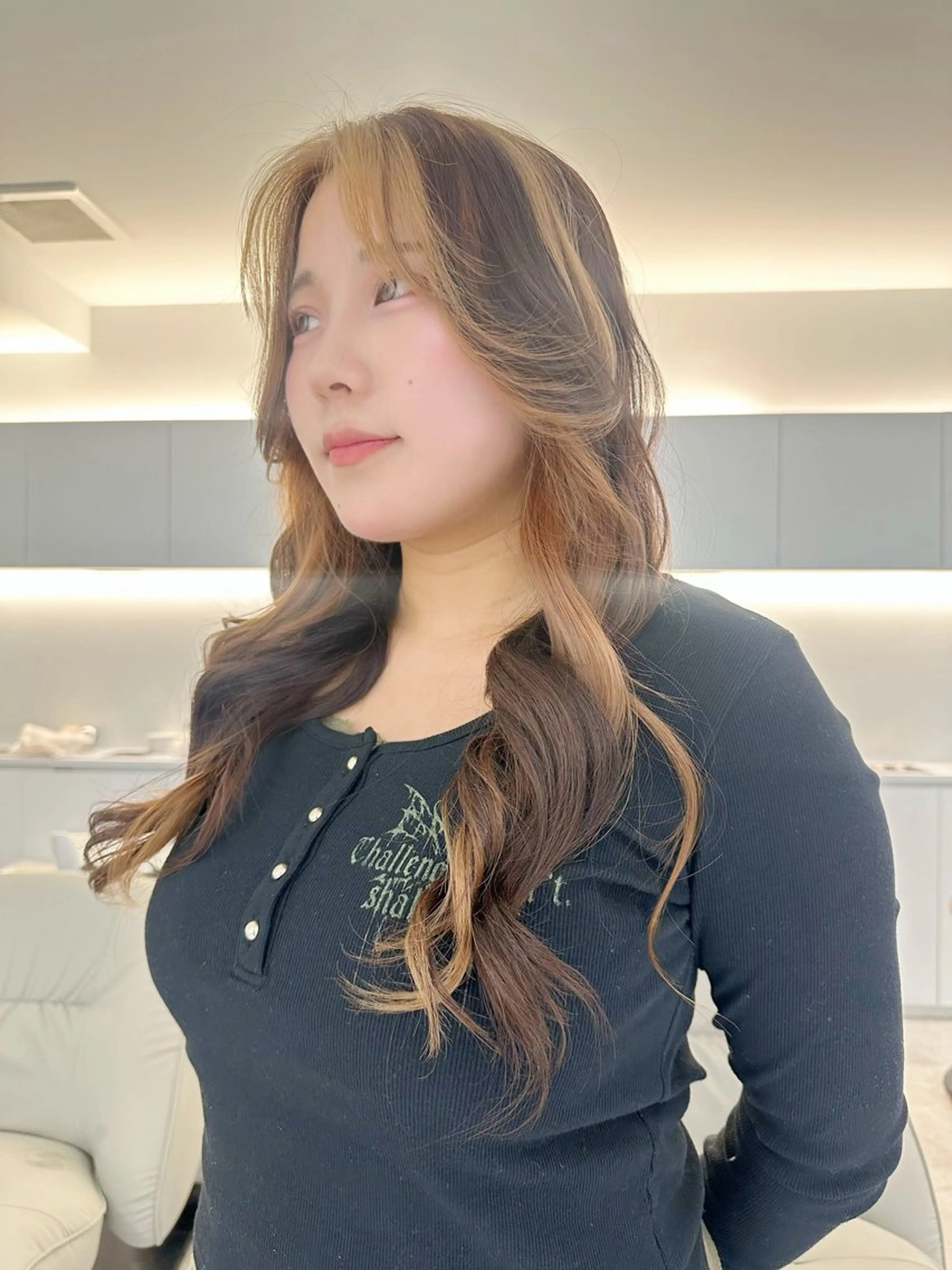 ロング ヘアカラー 梅田ハイトーン 🥣chiakiのヘアスタイル