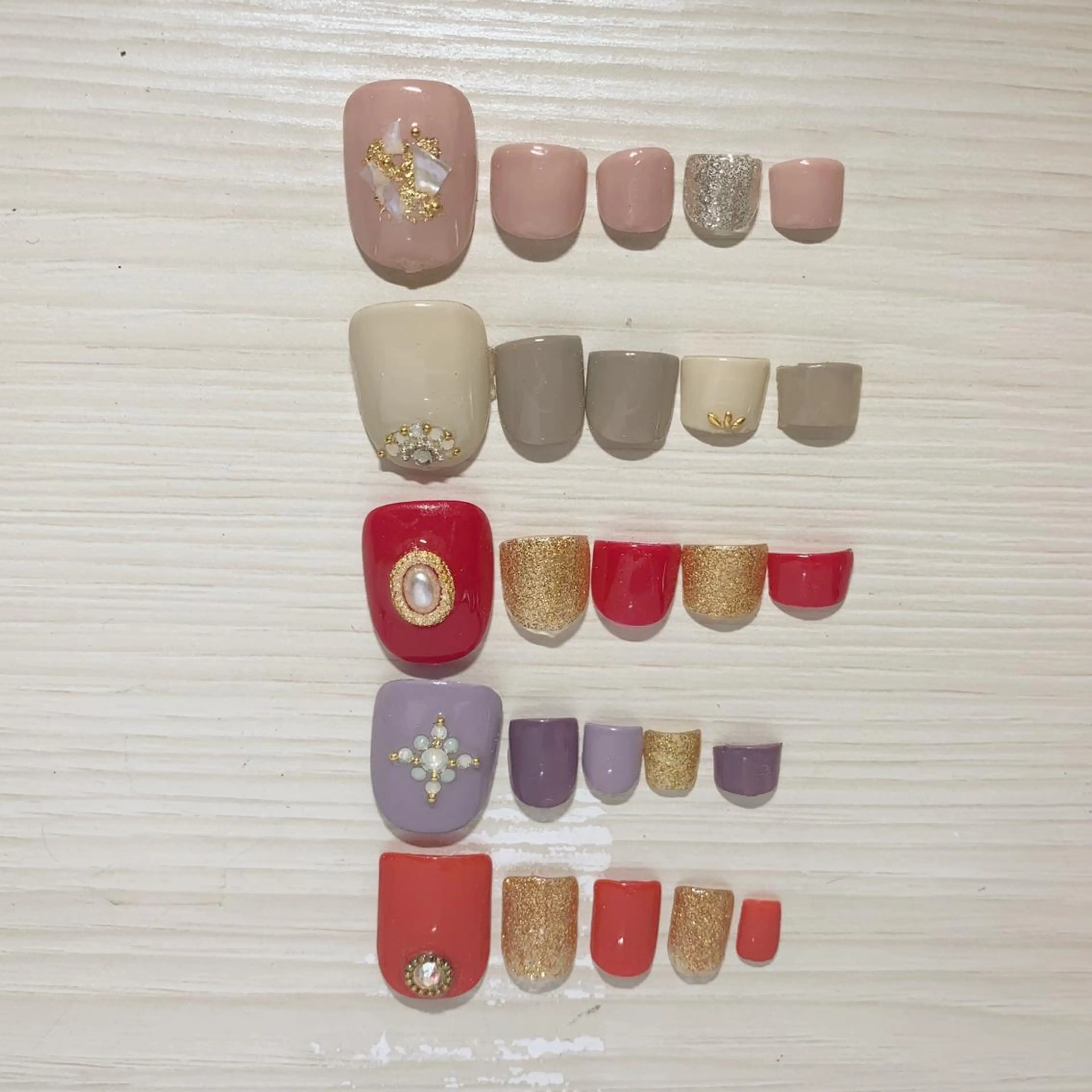 ネイル フットネイル 鈴木 里奈のネイルデザイン