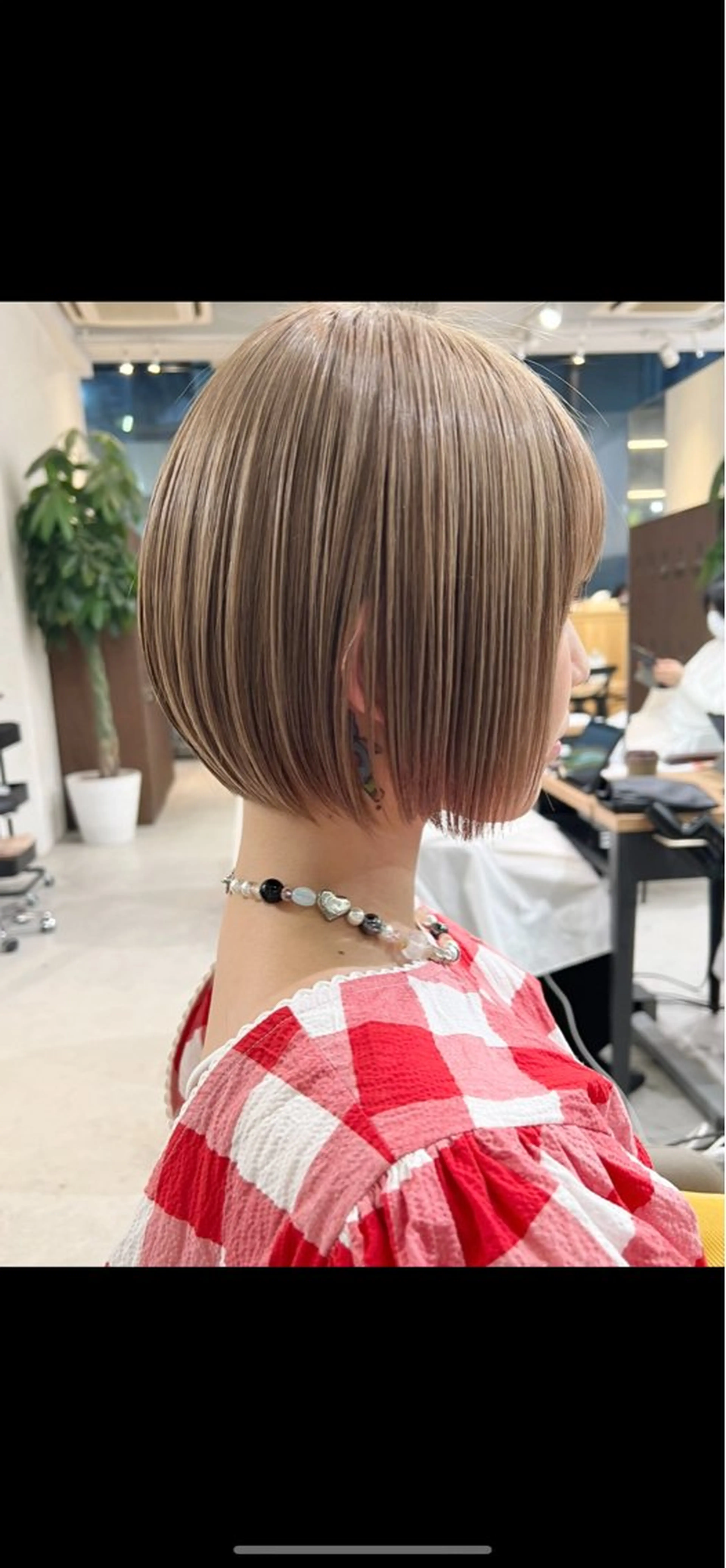 🍒期間限定🍒 『カット➕トリートメント』 高濃度美容液配合トリートメントで髪の毛を艶々しっとりと仕上げます✨の写真