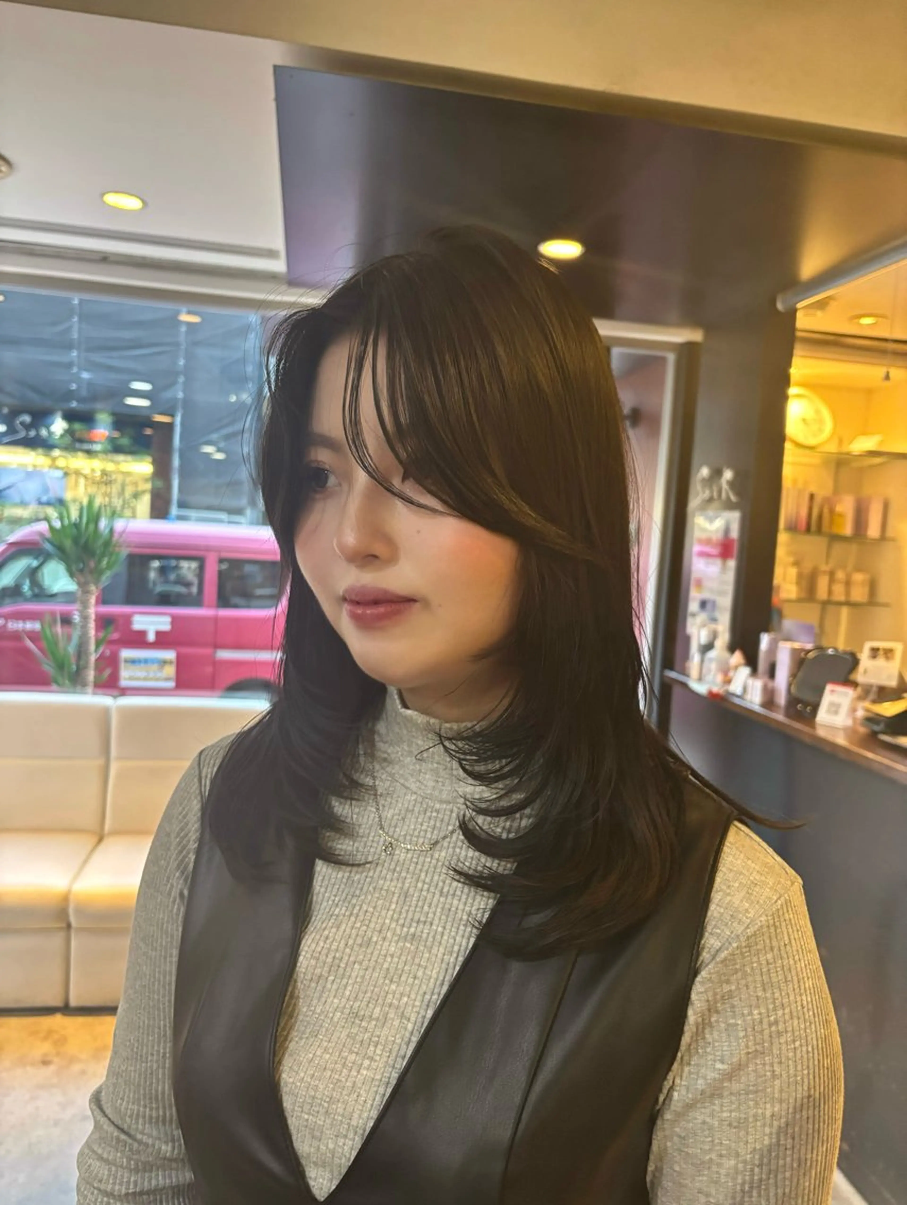 セミロング ハイレイヤー レイヤーカット カット トリートメント 🩶レイヤー/顔周り カット🩶フウカのヘアスタイル