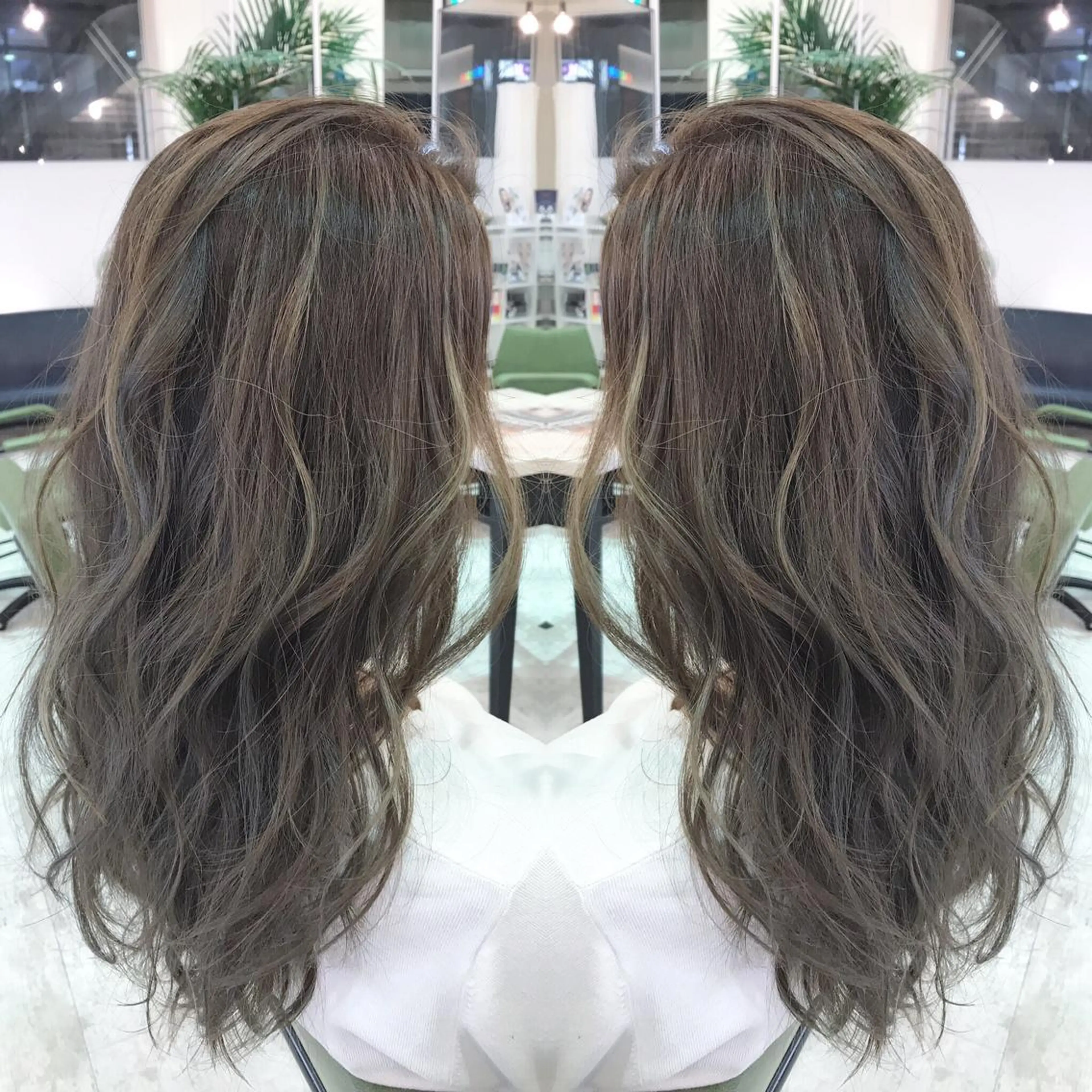 ロング カラー ハイライトカラー イルミナカラー ハイライト 青木 茂樹⭐️ 透明感カラーのヘアスタイル