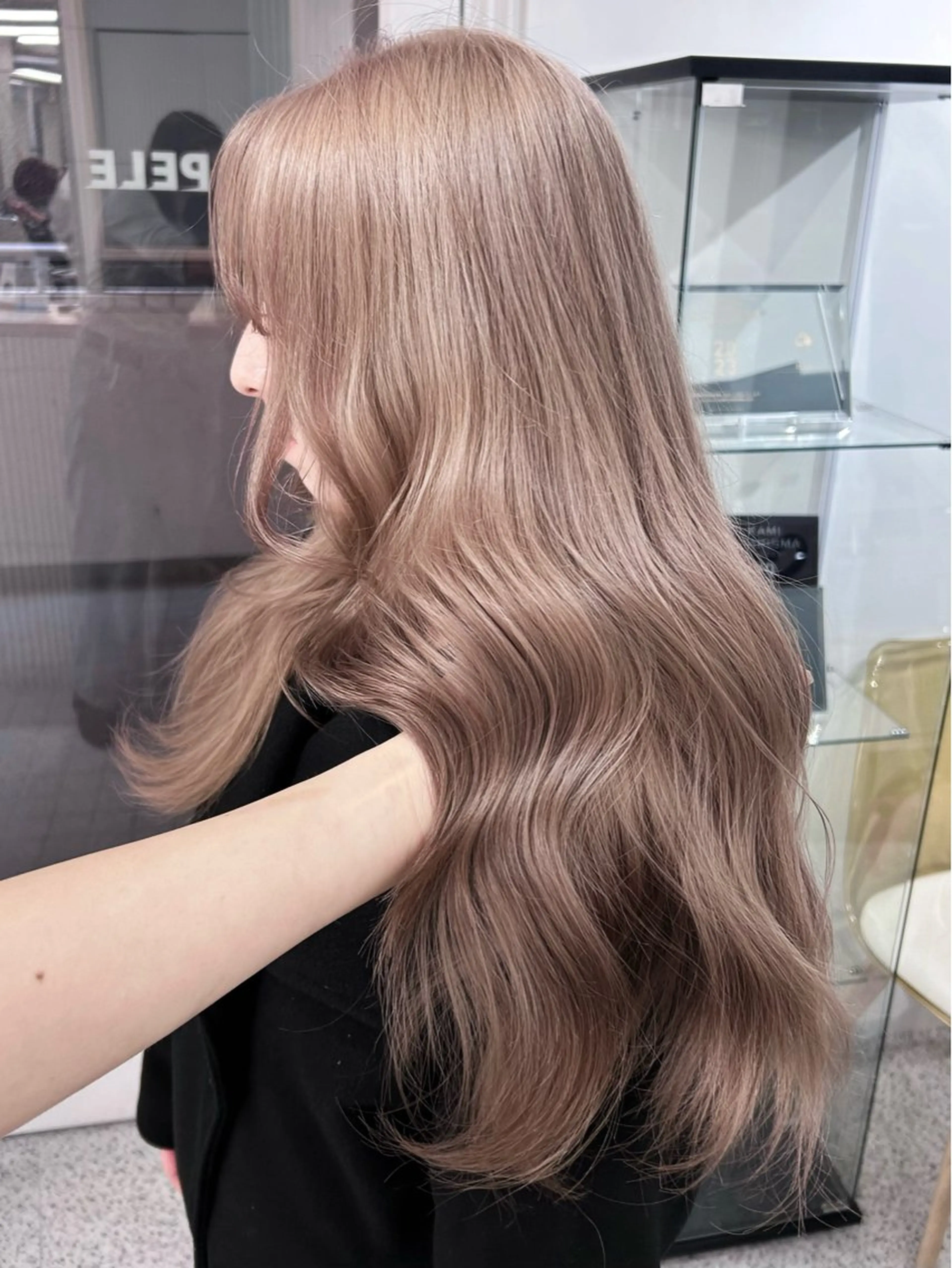 ロング カラー ブリーチ ブラウンカラー ブリーチなしカラー ヘアカラー トリートメント PELE所属・盛れる💖ミルクティ ー💍🎀yuiのヘアスタイル