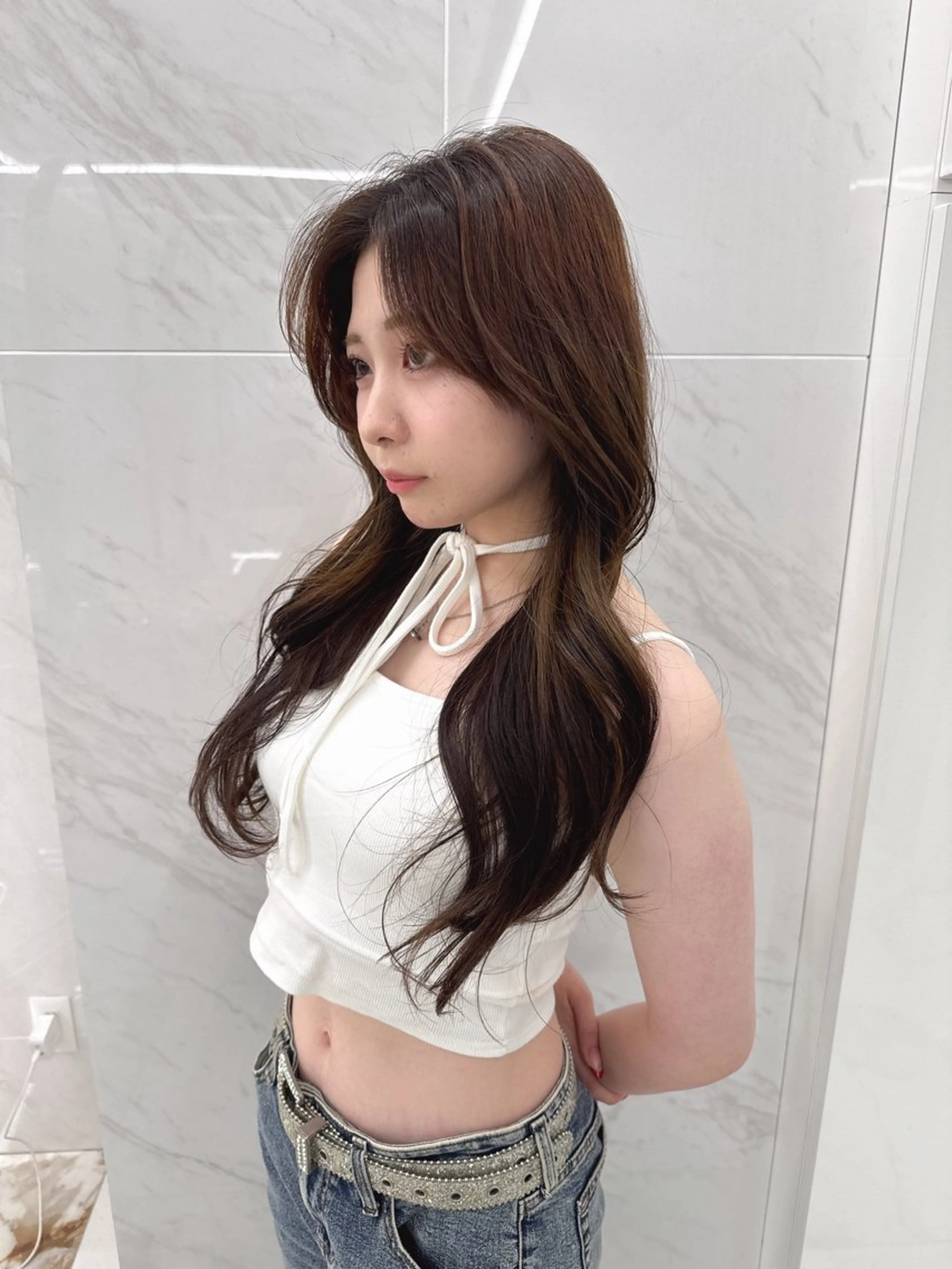 ロング kiti SAKAE所属・のり/顔まわり/韓国 /レイヤーカットのヘアスタイル