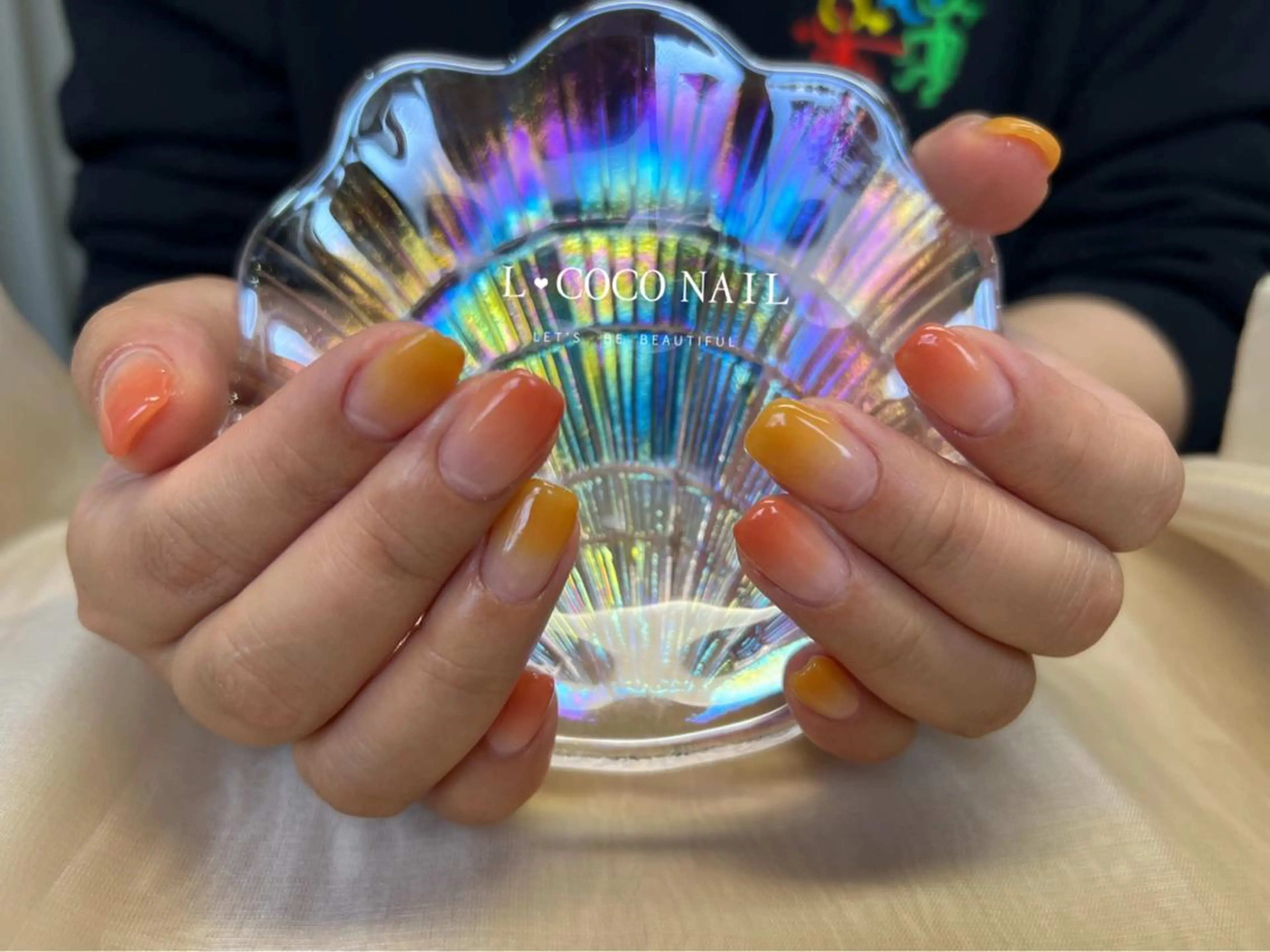 オフあり&カラーグラデーション/フレンチの写真