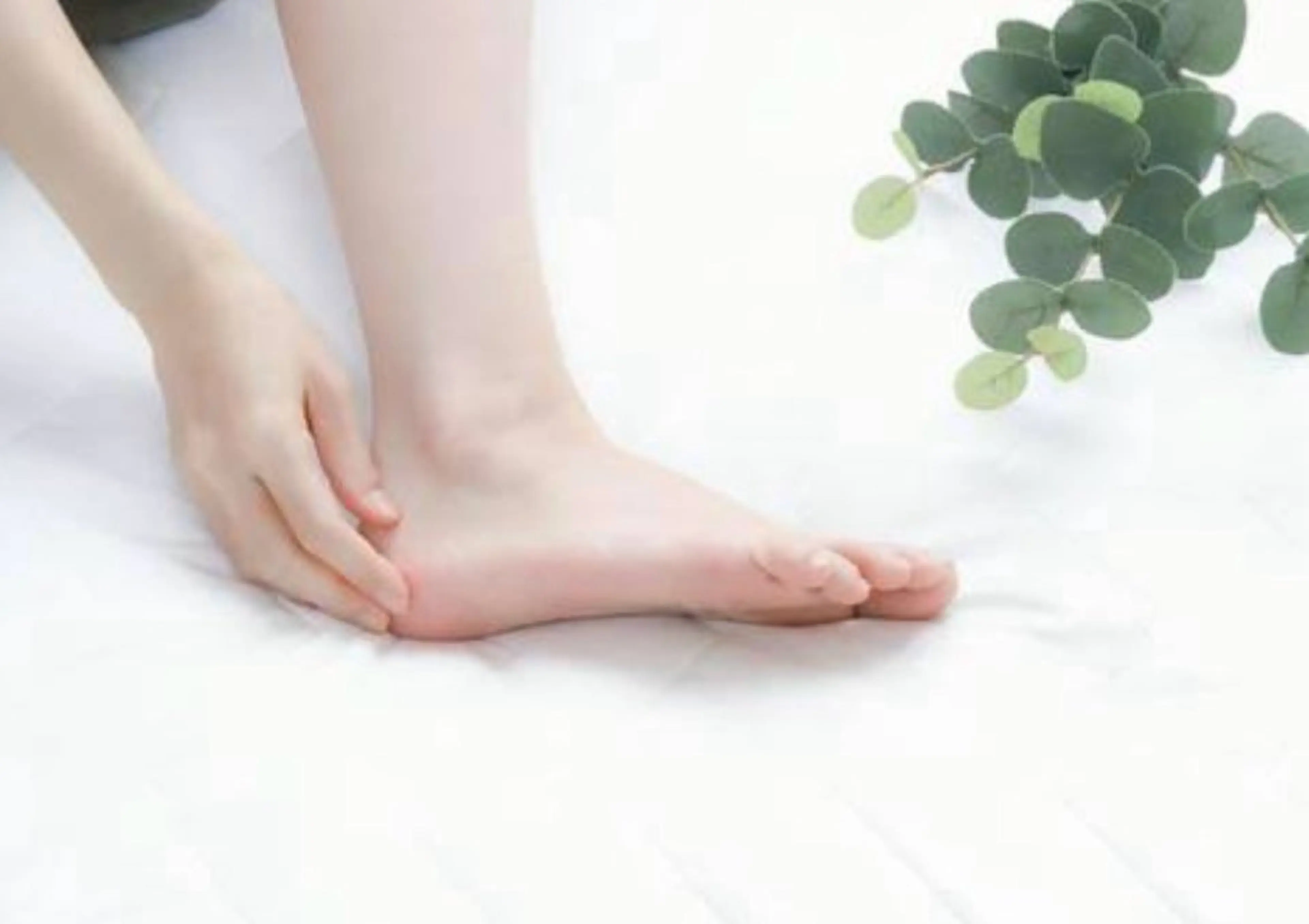 フットバス付き💕つるつるfoot角質ケア&ワンカラー🦶🩵の写真
