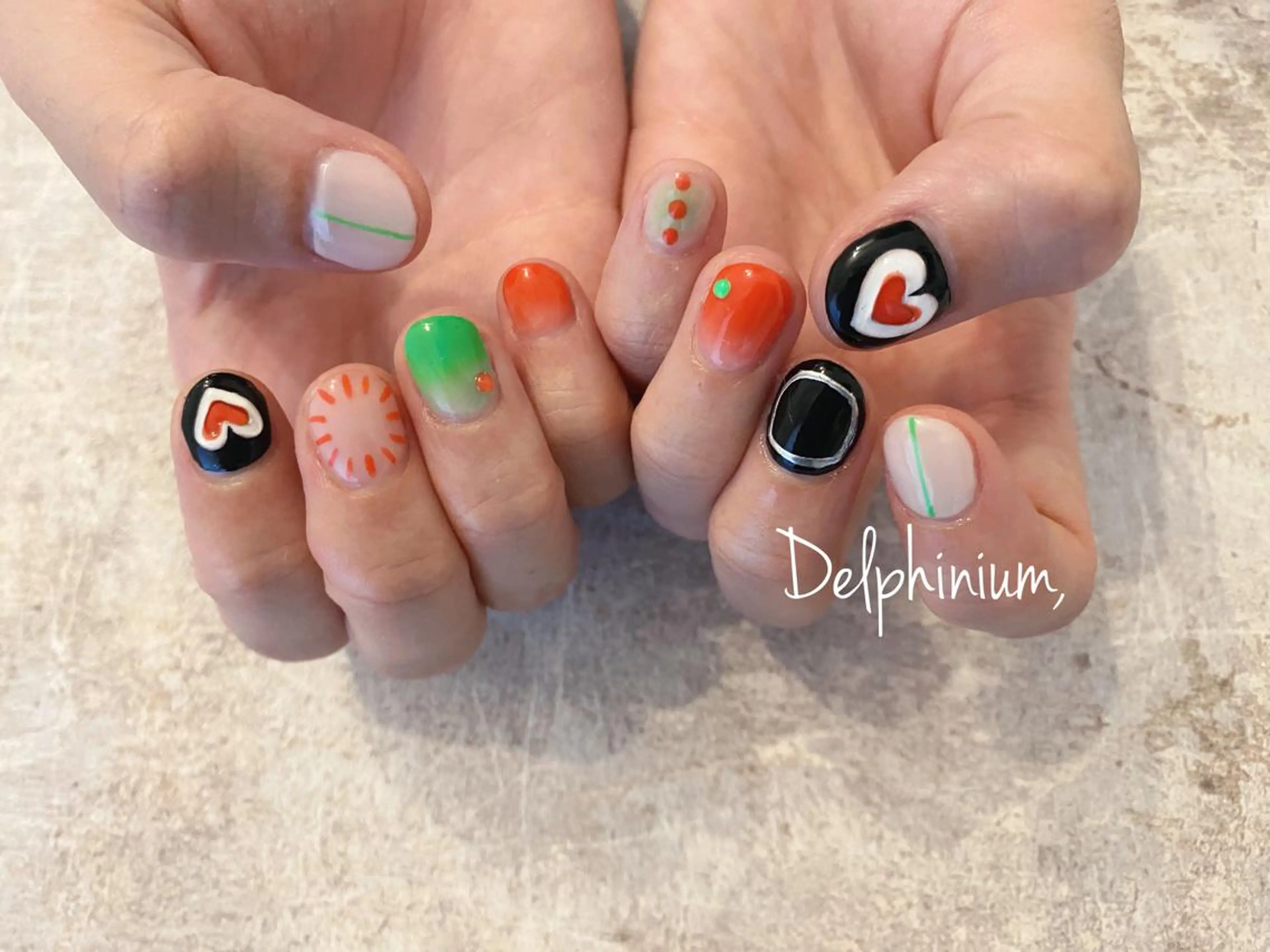 ネイル ショートネイル ハンドネイル 岡本 友恵のネイルデザイン