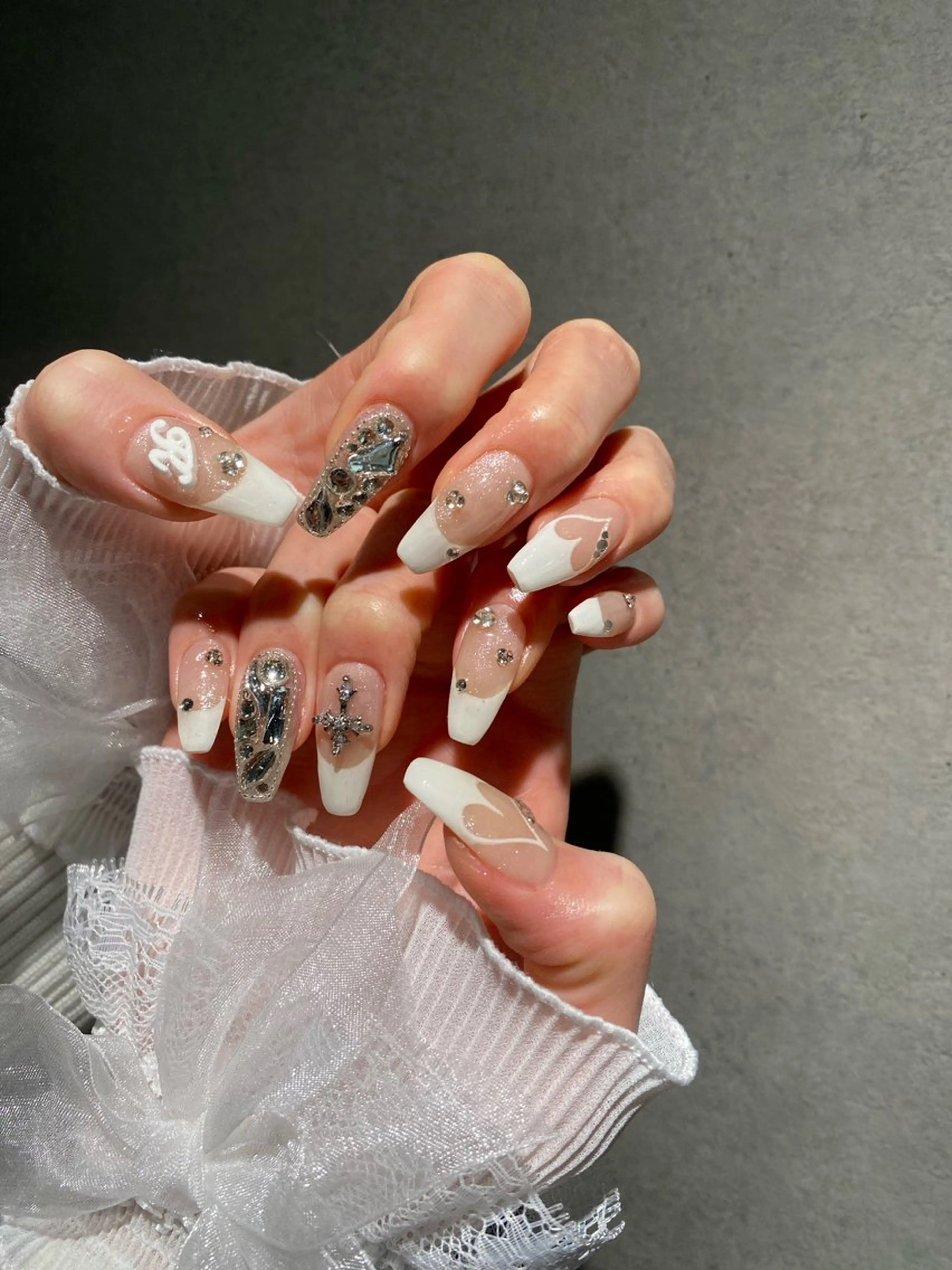 ネイル I-nailロング /ワンホン/キラキラのネイルデザイン