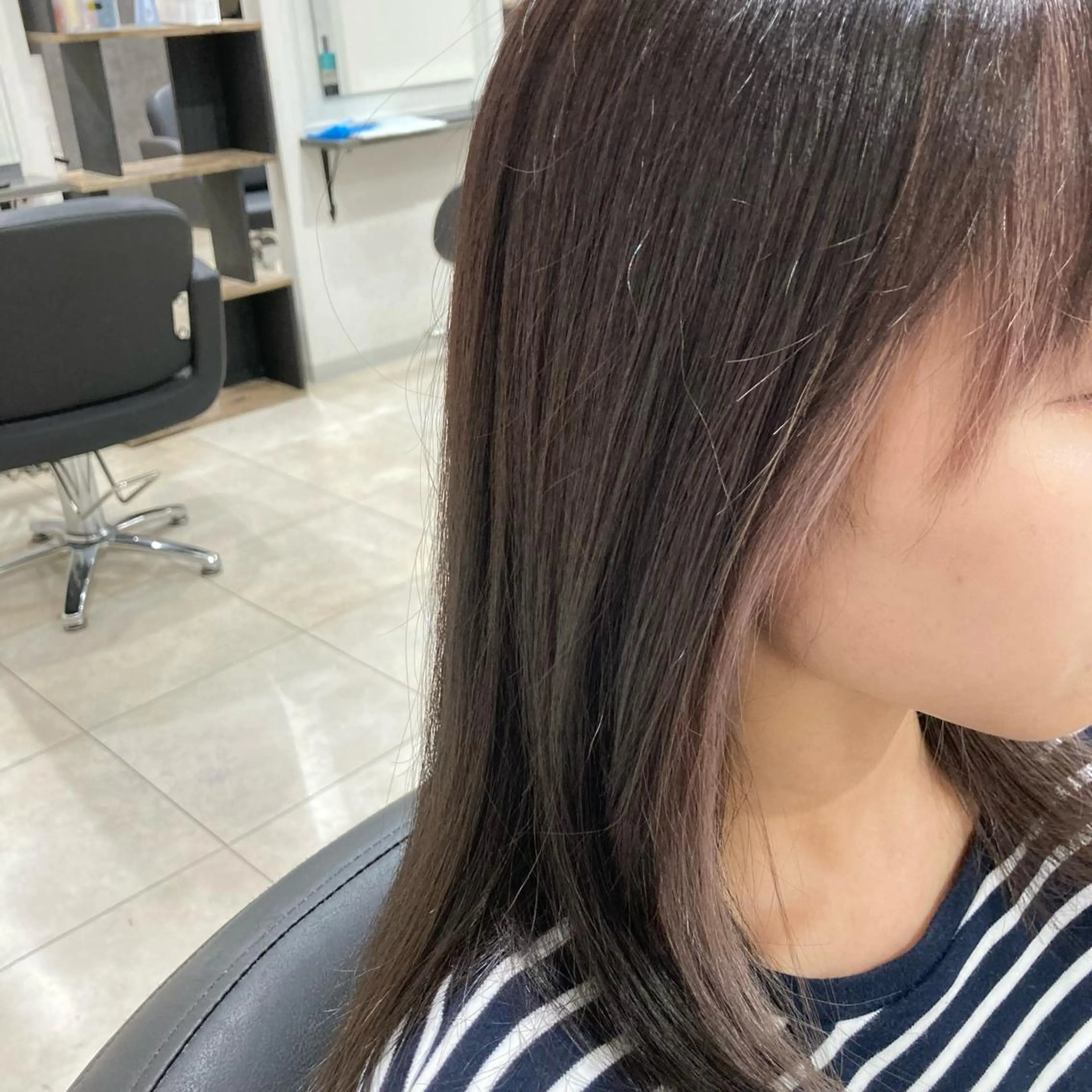 セミロング カラー ブリーチ ヘアカラー ピンクカラー🎀 米津 美佑のヘアスタイル