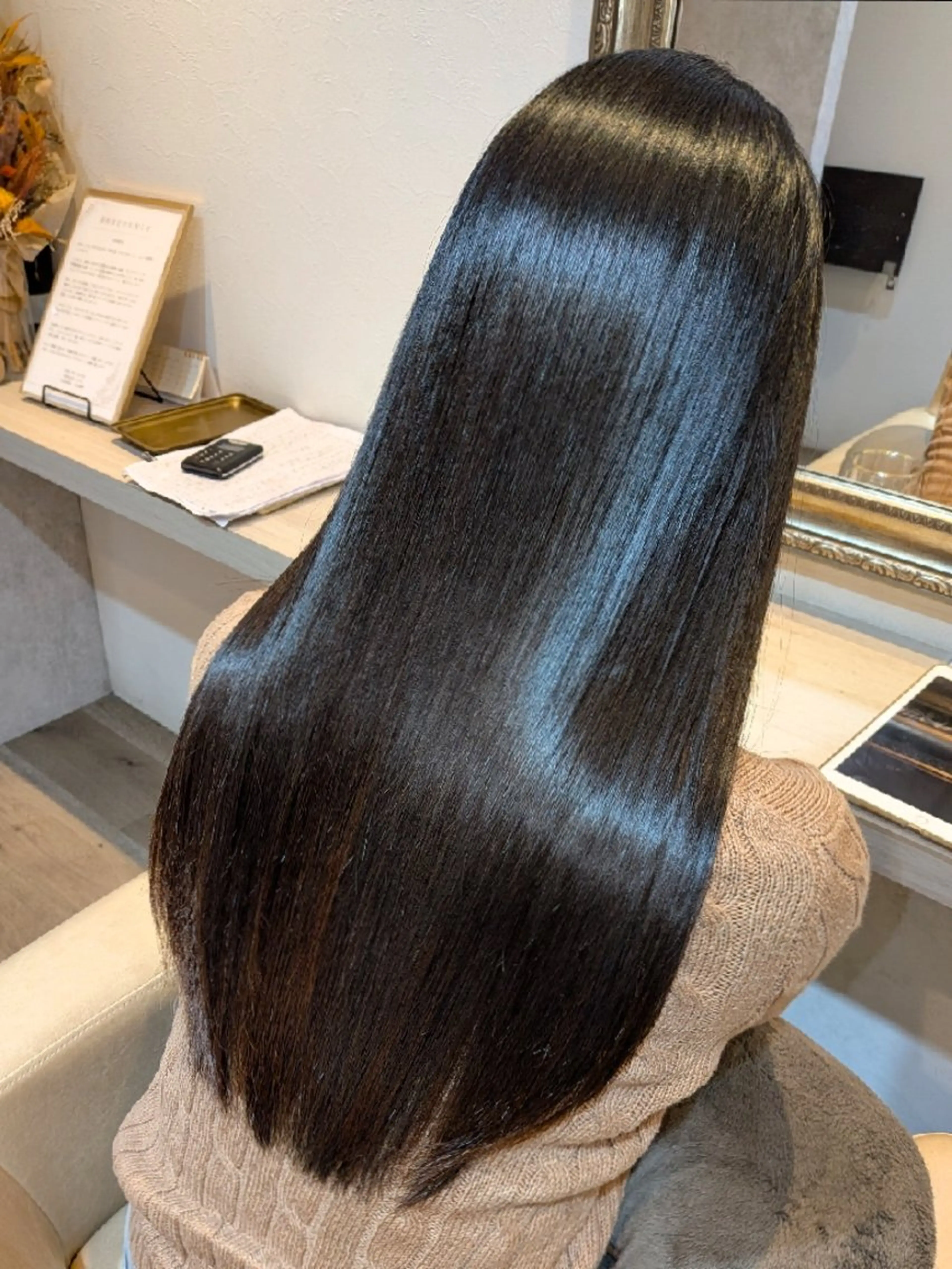 ロング 石田 栞のヘアスタイル