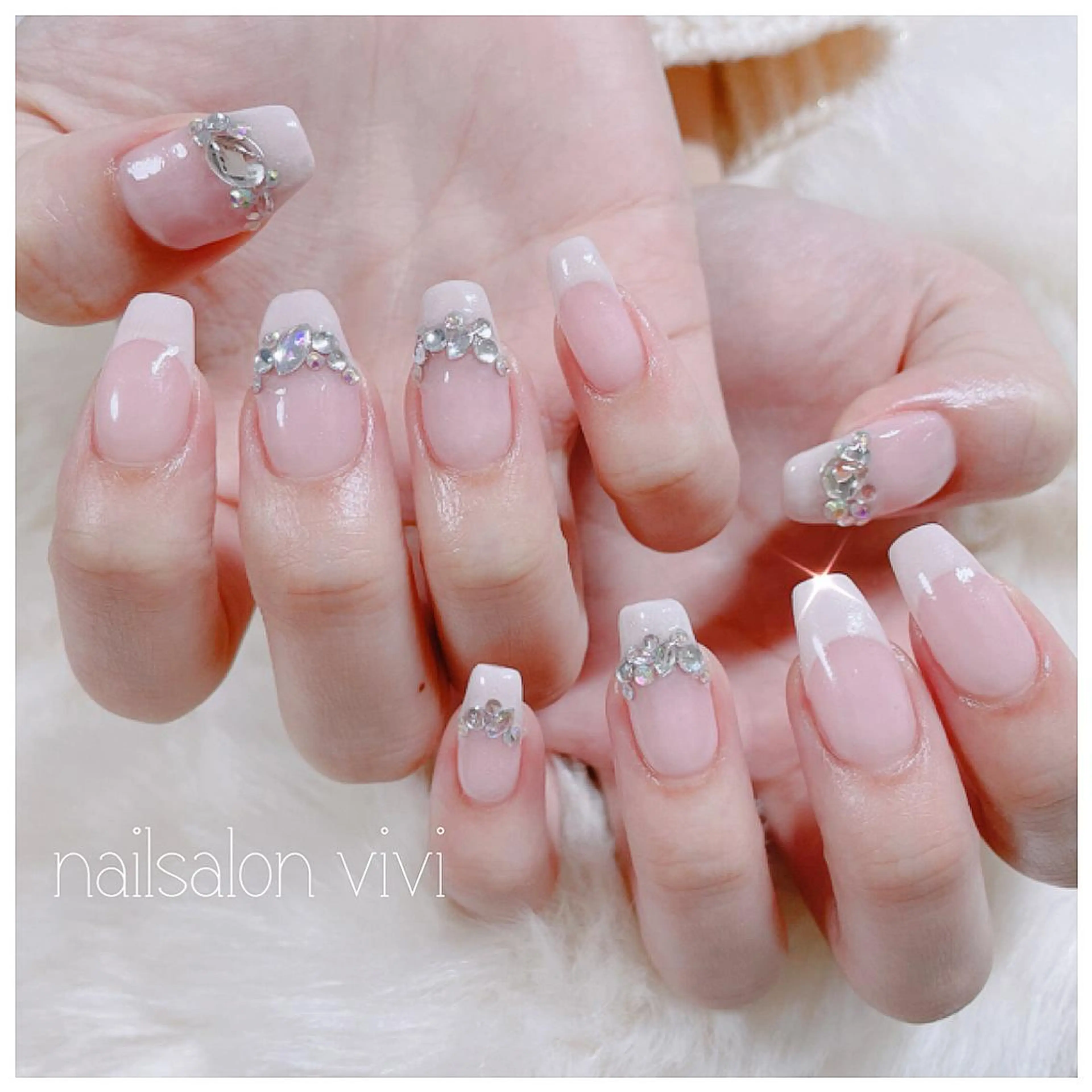 ネイル ＶＩＶＩ nailsalonのネイルデザイン