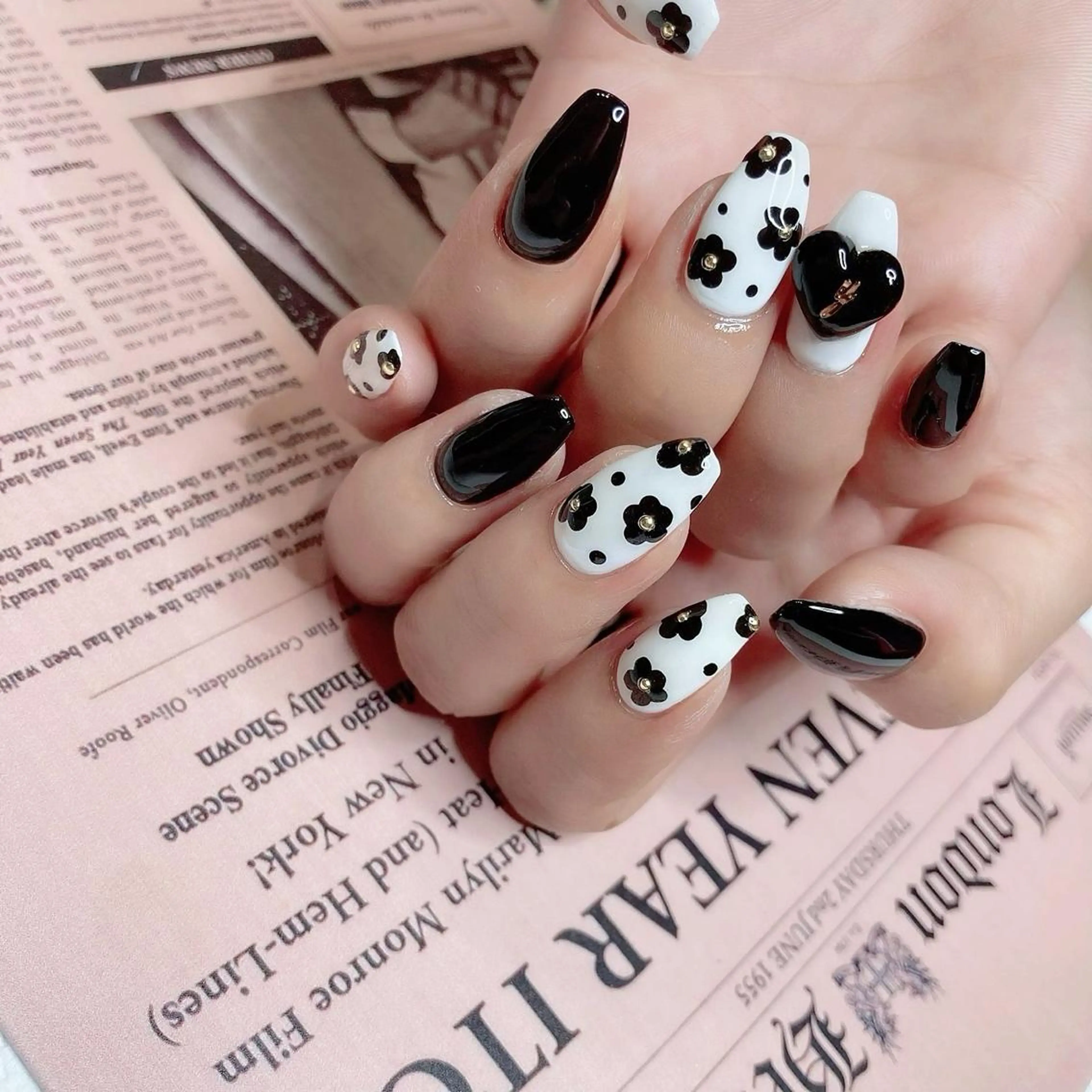 ネイル NOIROUGE所属・NOI ROUGEのネイルデザイン