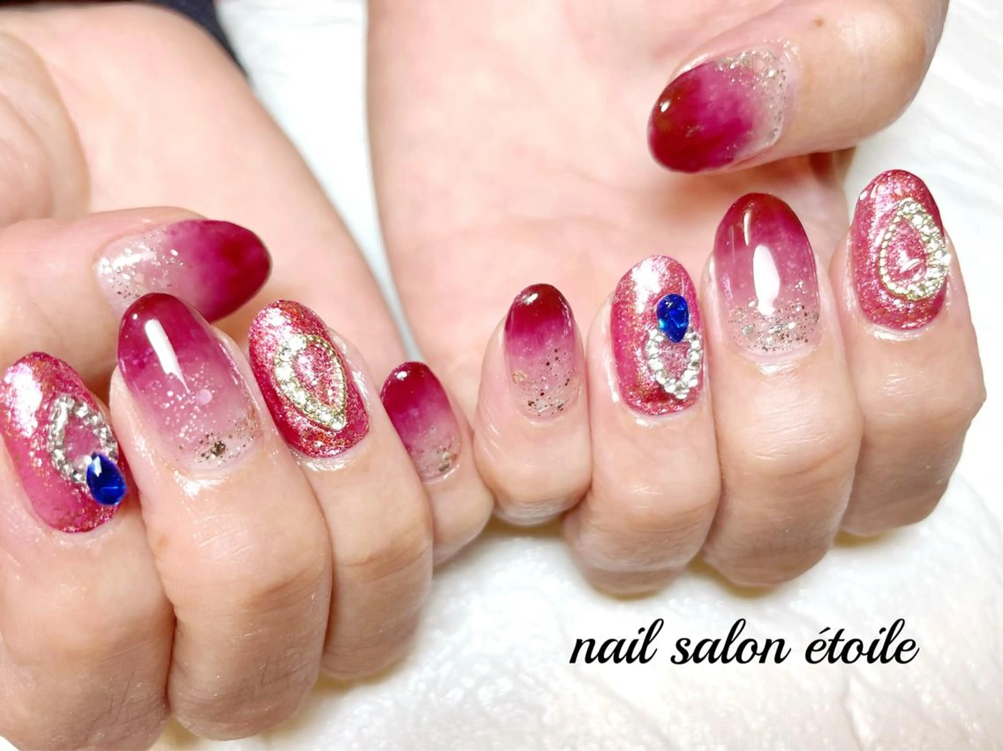 ネイル ボルドー ジェルネイル グラデーション キラキラネイル ラメ(グリッター) ハンドネイル nail salon étoileのネイルデザイン