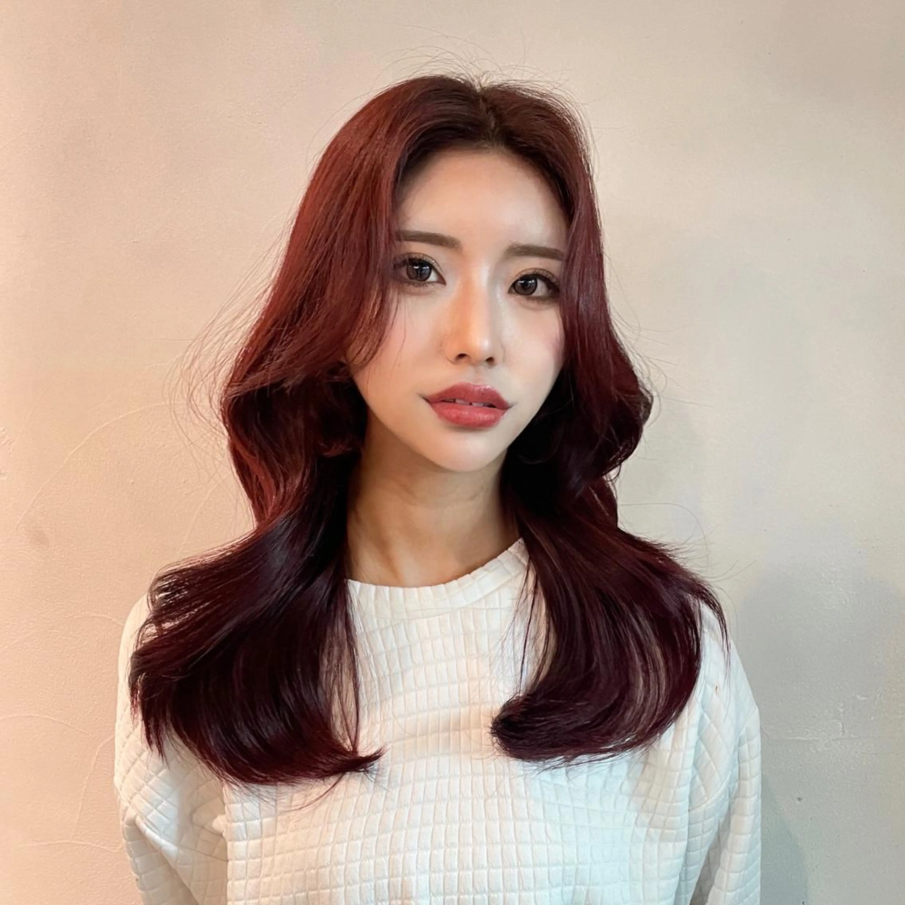 ロング カラー カシス レッドカラー MINAMO 韓国レイヤーのヘアスタイル