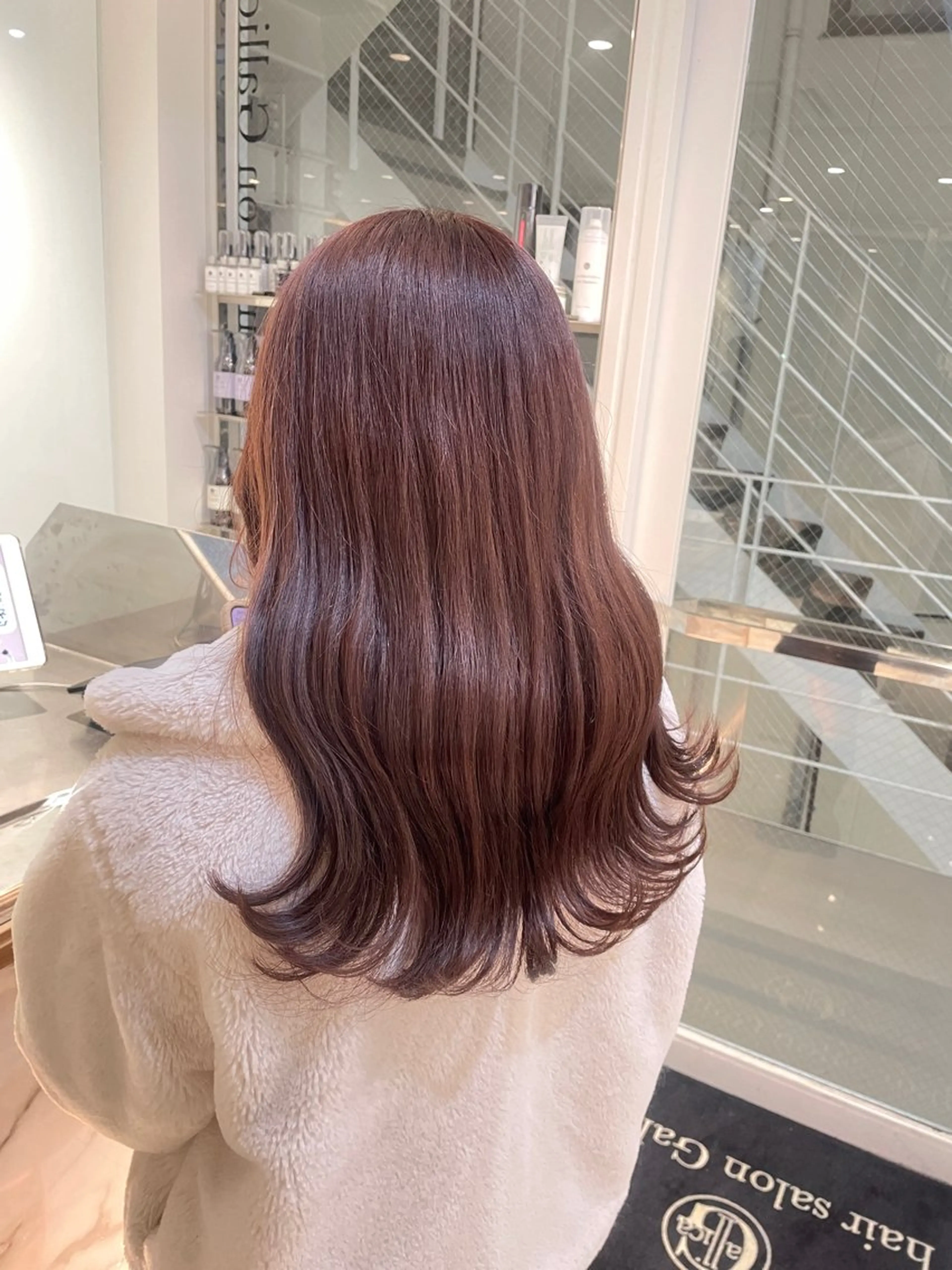 ロング カラー ヘアアレンジ ブリーチ ブラウンカラー ラベンダーカラー ピンクカラー ピンクラベンダー ヘアカラー トリートメント ヘッドスパ ヘアセット 艶髪✨寒色カラー✨ 翁長孝輔のヘアスタイル