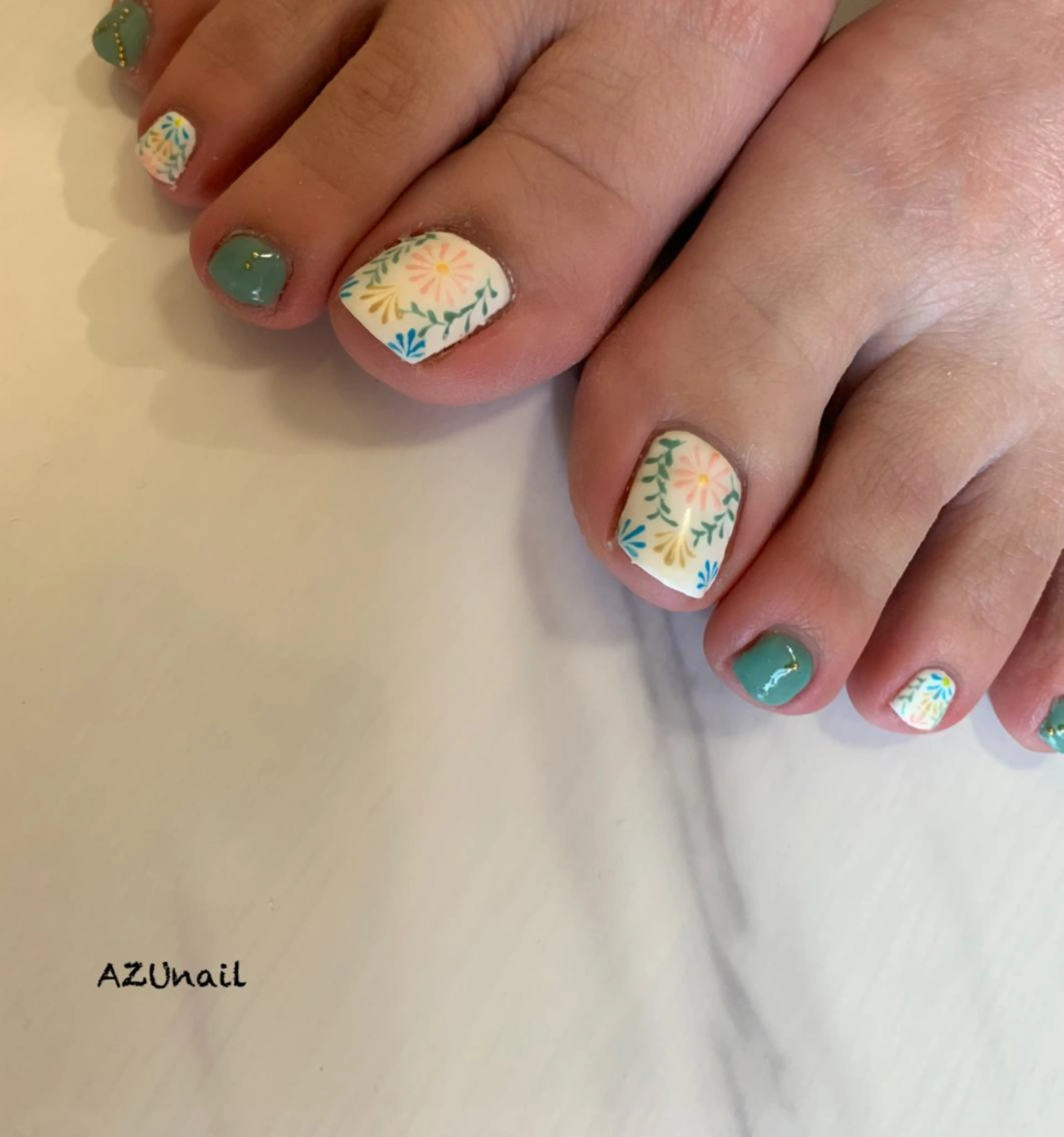 ネイル AZU nailのネイルデザイン