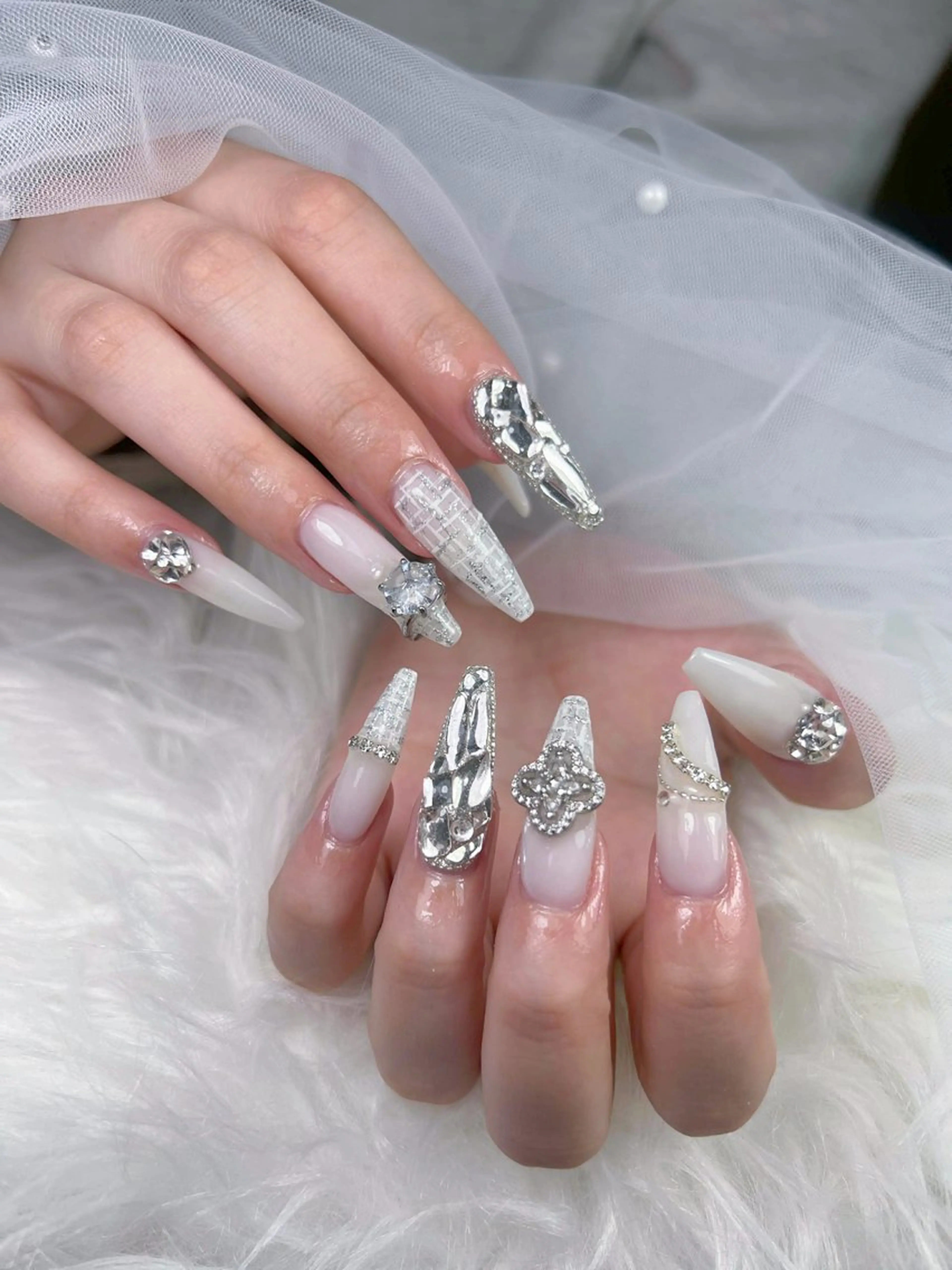 ネイル アートネイル オーロラネイル チークネイル 長さ出し フットネイル Miya_nail所属・Miya _nailのネイルデザイン