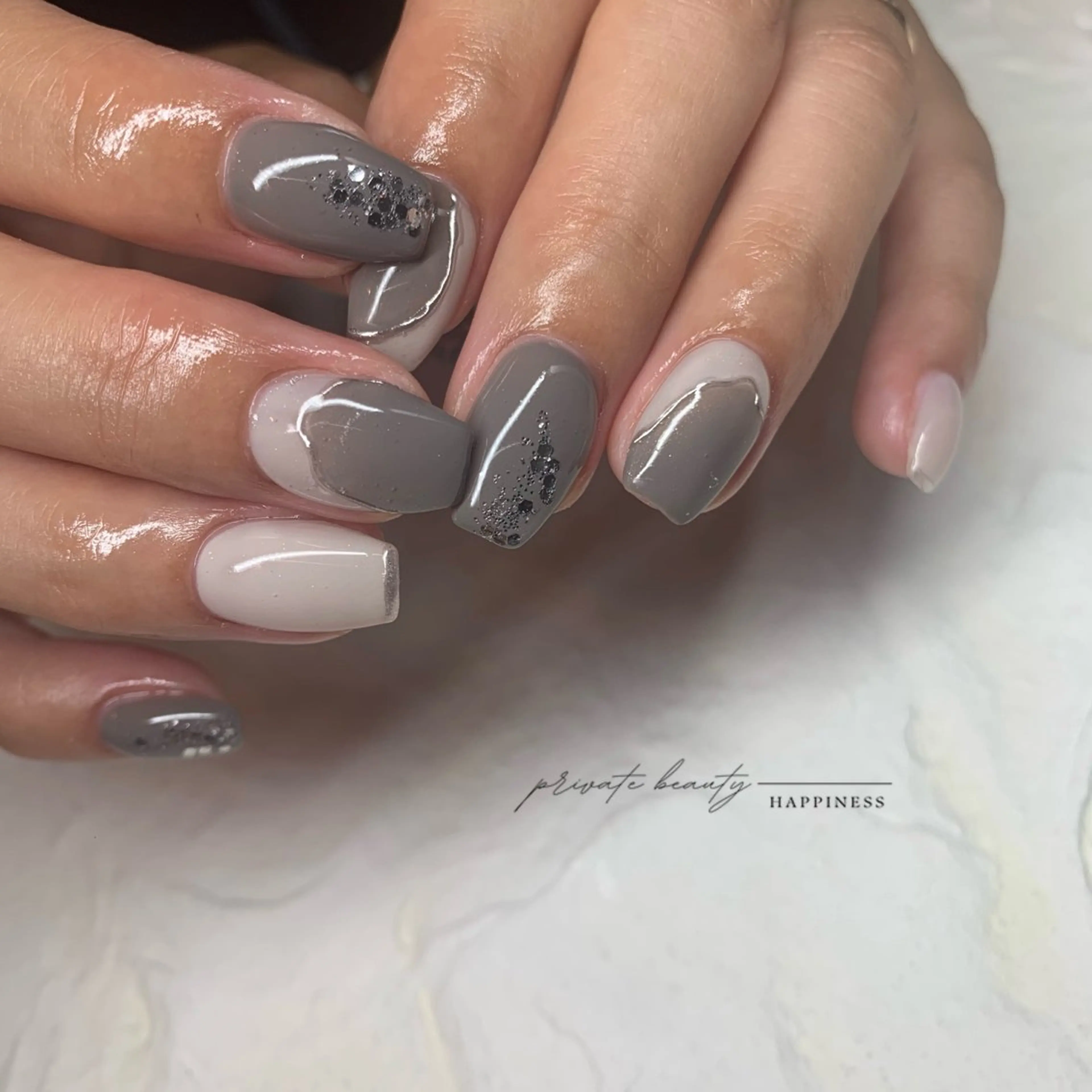 ネイル ジェルネイル ロングネイル スカルプネイル ネイルチップ ワンホンネイル happiness nailのネイルデザイン