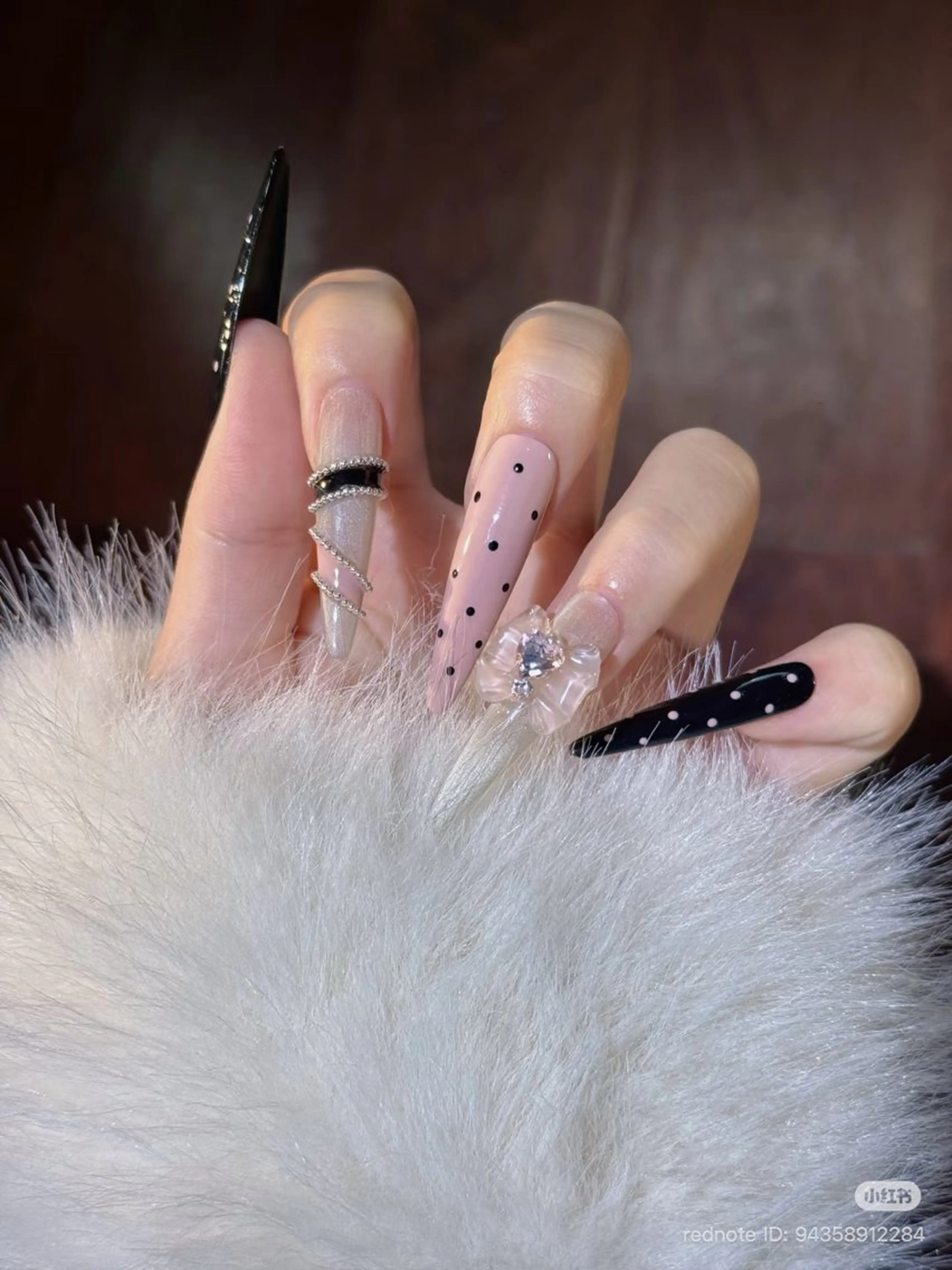 ネイル フレンチネイル キラキラネイル 韓国ネイル シンプルネイル ワンホンネイル ハンドネイル MEI Nailのネイルデザイン