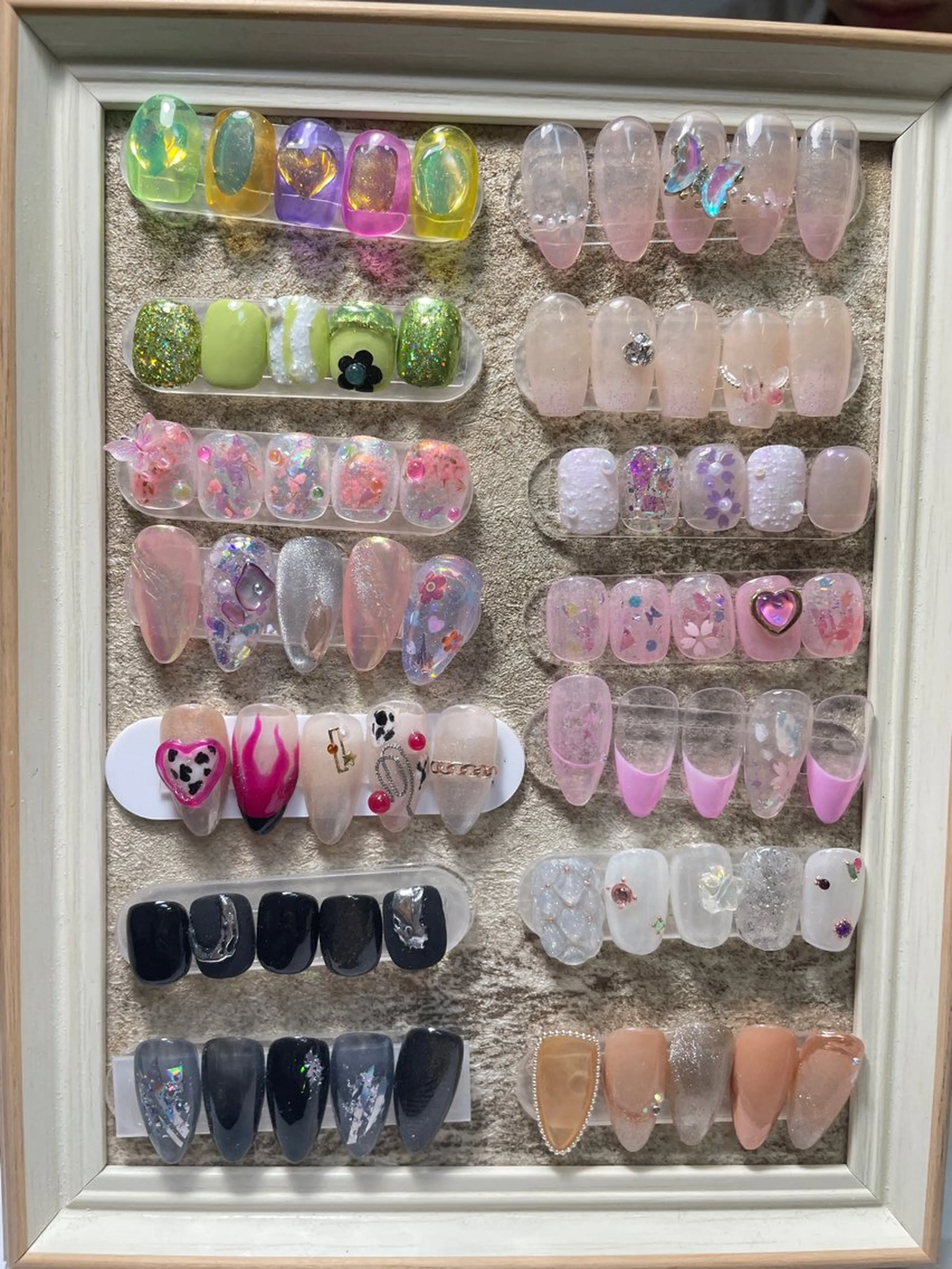 ネイル ネイルサロンエクラ 🫧Shizukaのネイルデザイン