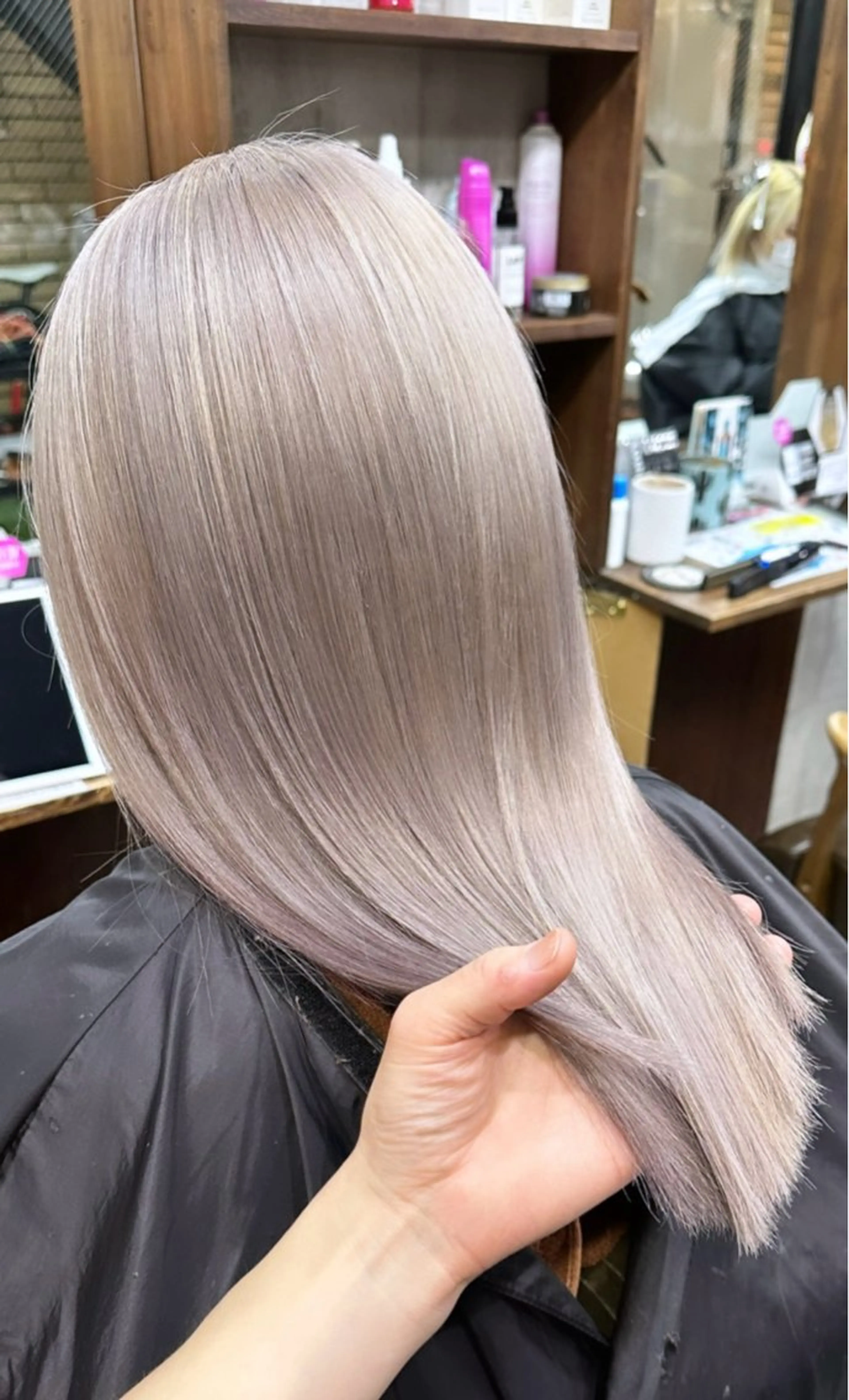 ミディアム カラー カット ヘアカラー トリートメント ヘアセット 難波ブリーチカラー 伊藤洋輝のヘアスタイル