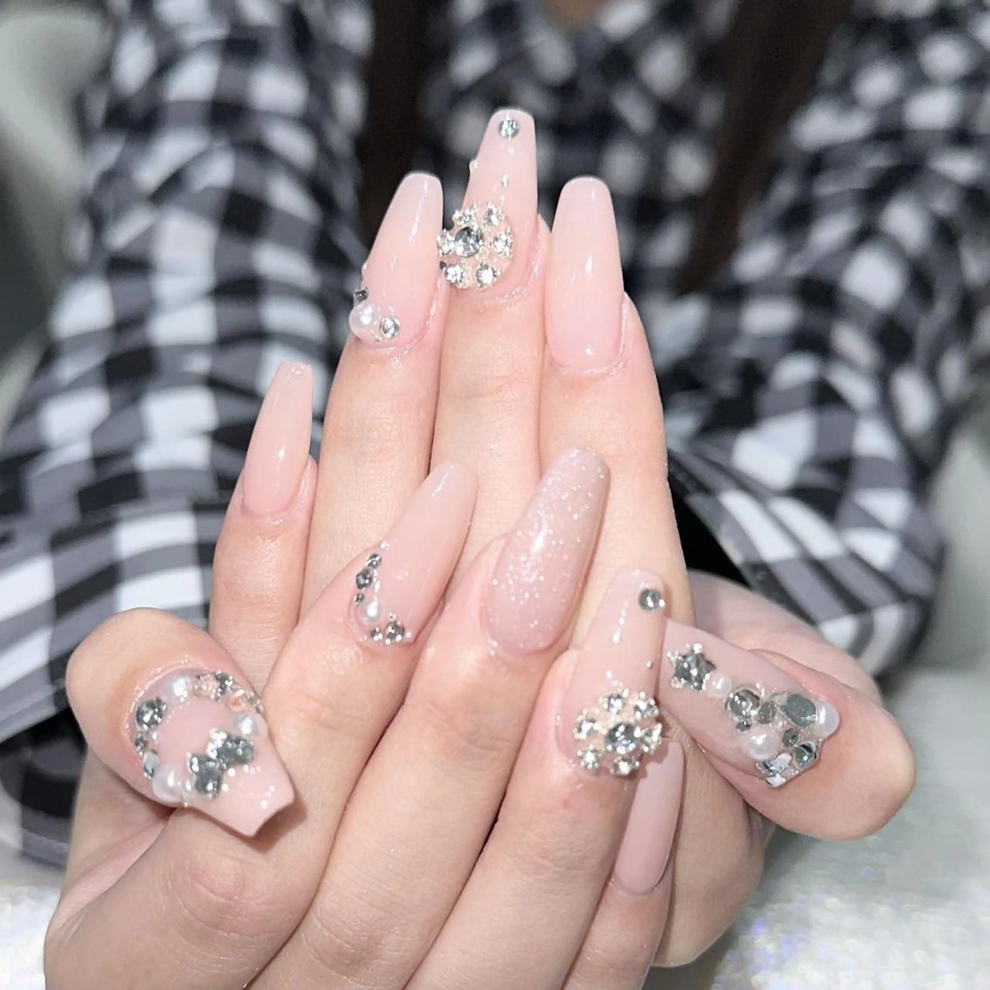 ネイル アートネイル 長さ出し ネイルチップ Queens ciciのネイルデザイン