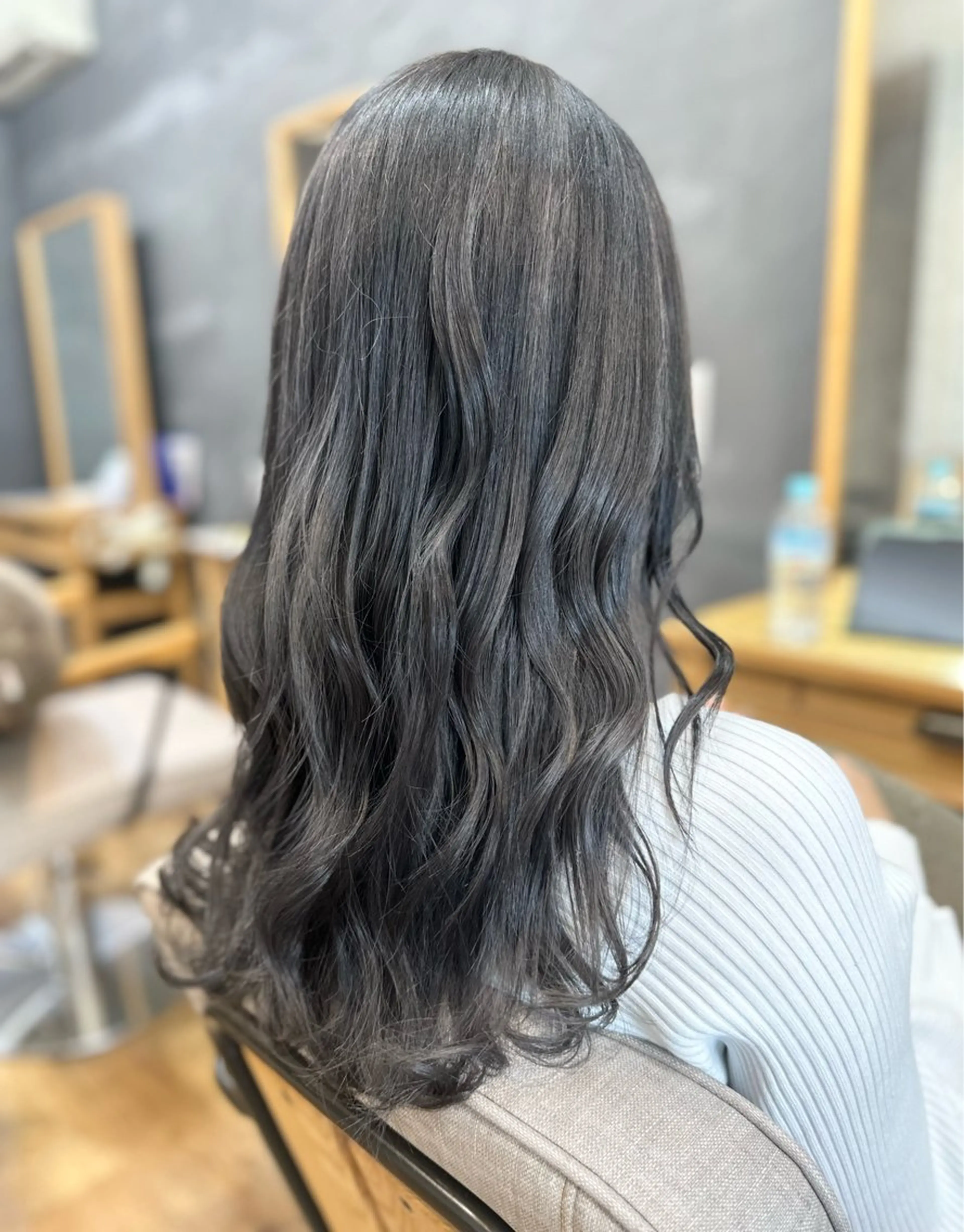 【迷ったらコレ！】似合わせカット+高彩度カラー+トリートメントの写真