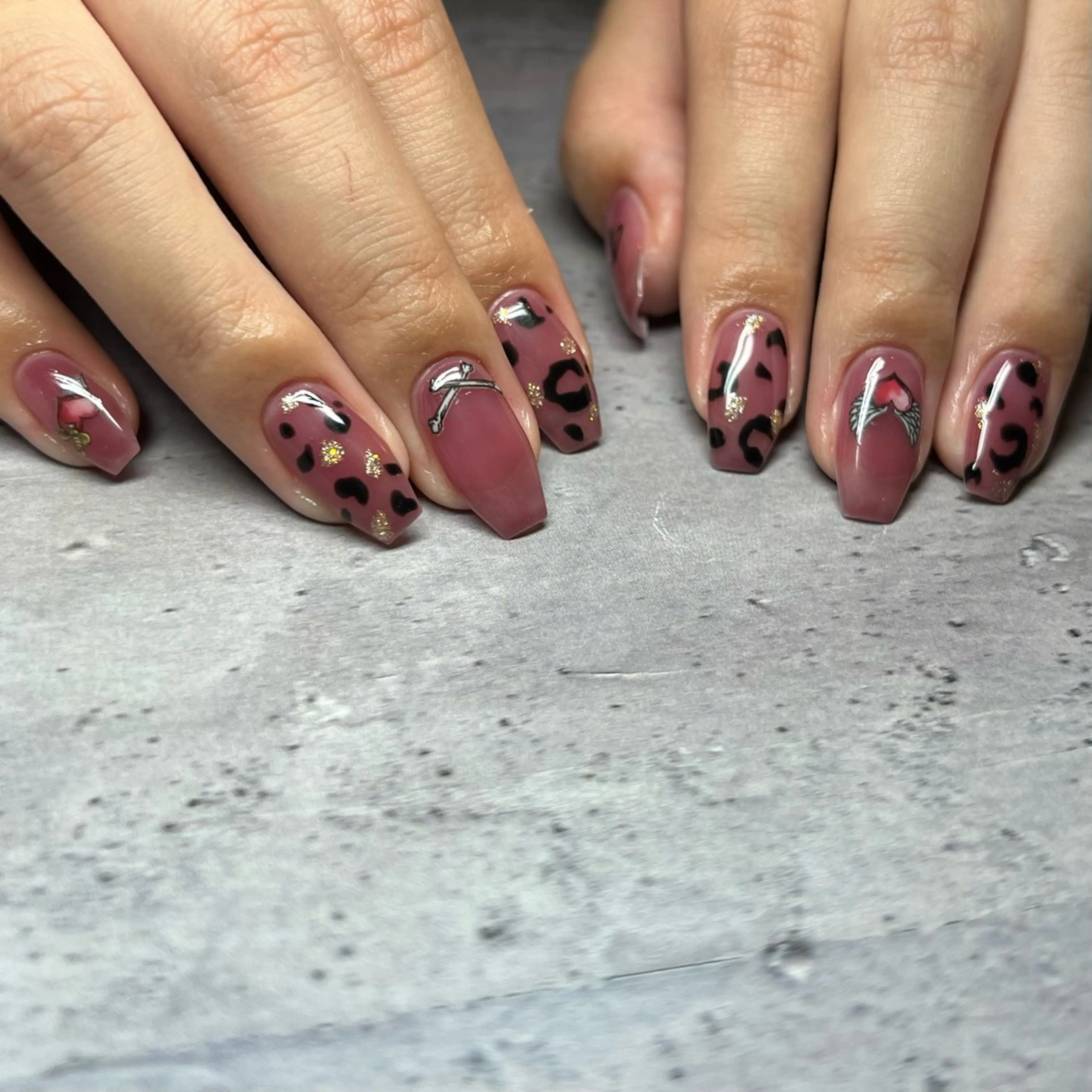 ネイル ハンドネイル 𝐫𝐚𝐢 𝐧𝐚𝐢𝐥の眉毛・アイブロウイメージ