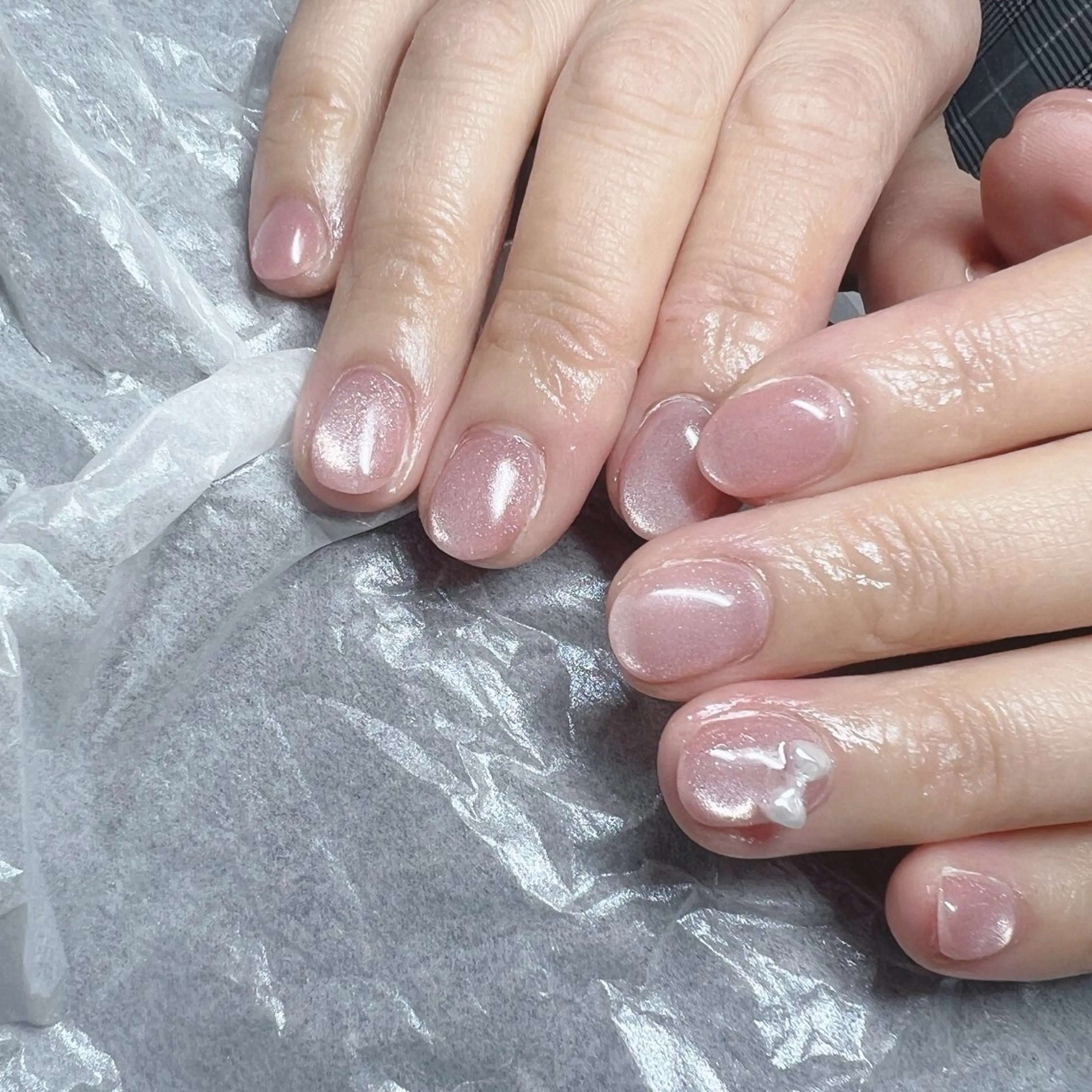 ネイル ピンク 春ネイル ハンドネイル KURE ISAKIのネイルデザイン