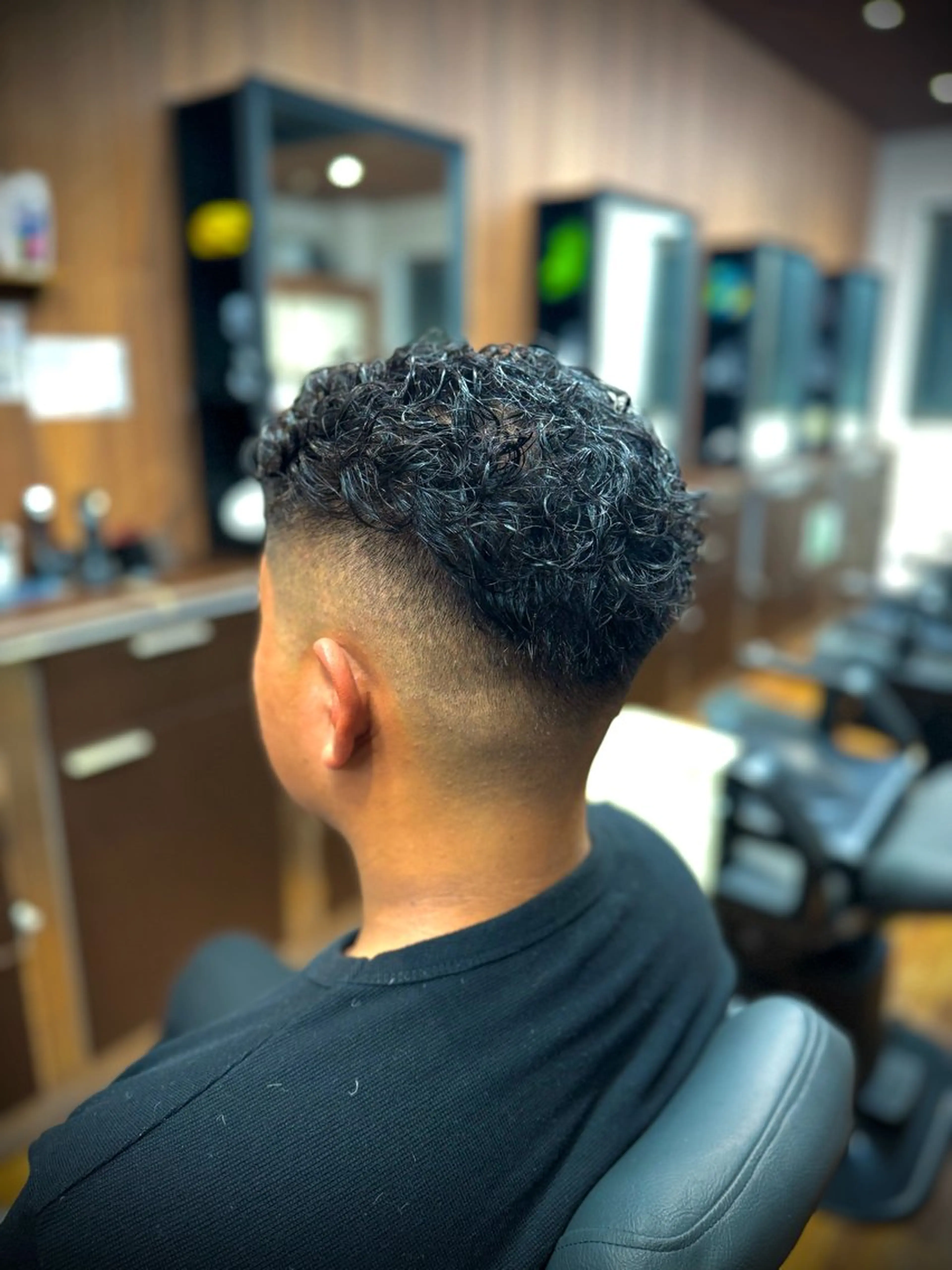 ショート パーマ メンズ メンズパーマ カット パーマ ヘアセット ヘアーサロン・シルエット箱崎店所属・井尾 美空斗のヘアスタイル