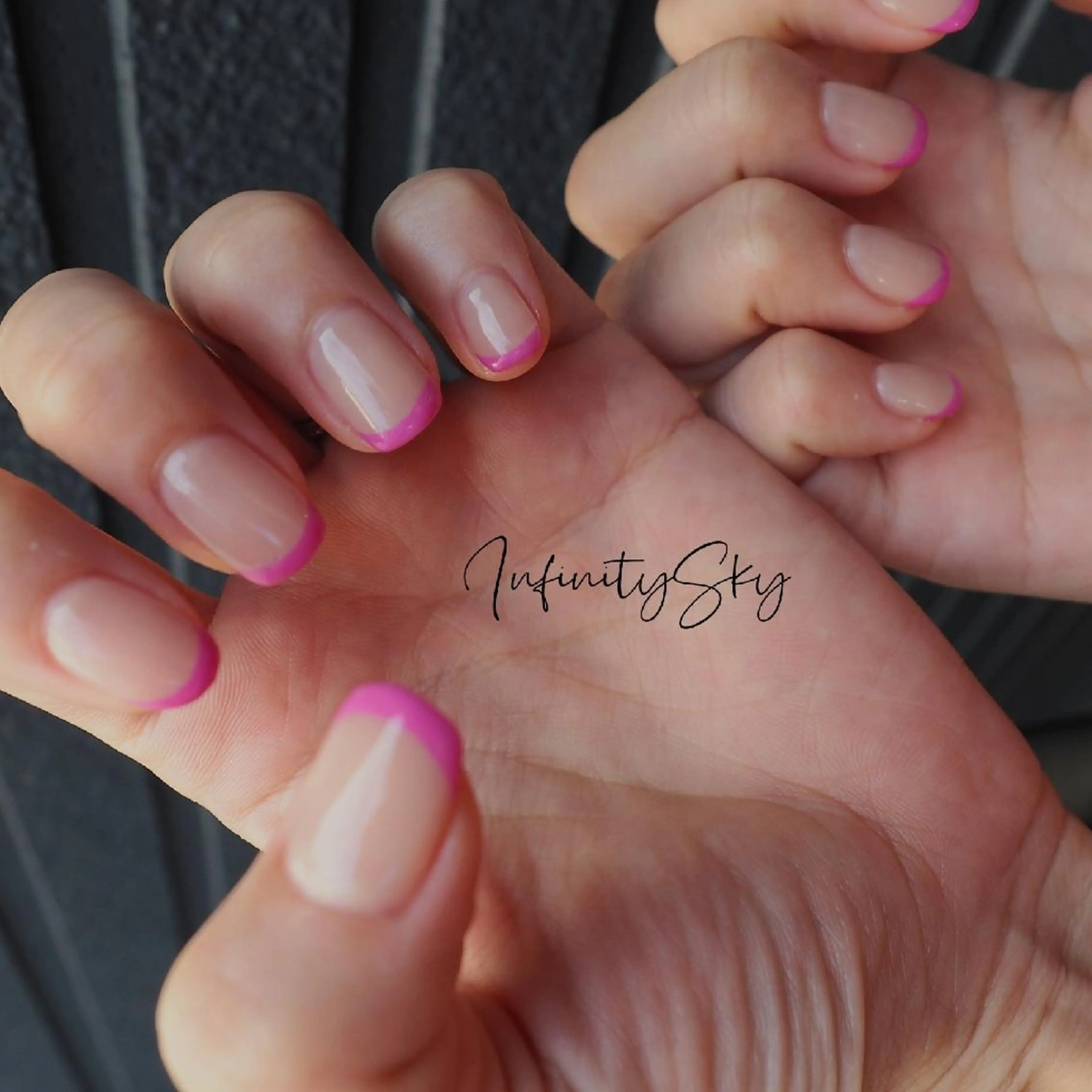 ネイル フレンチネイル ハンドネイル infinity skyのネイルデザイン