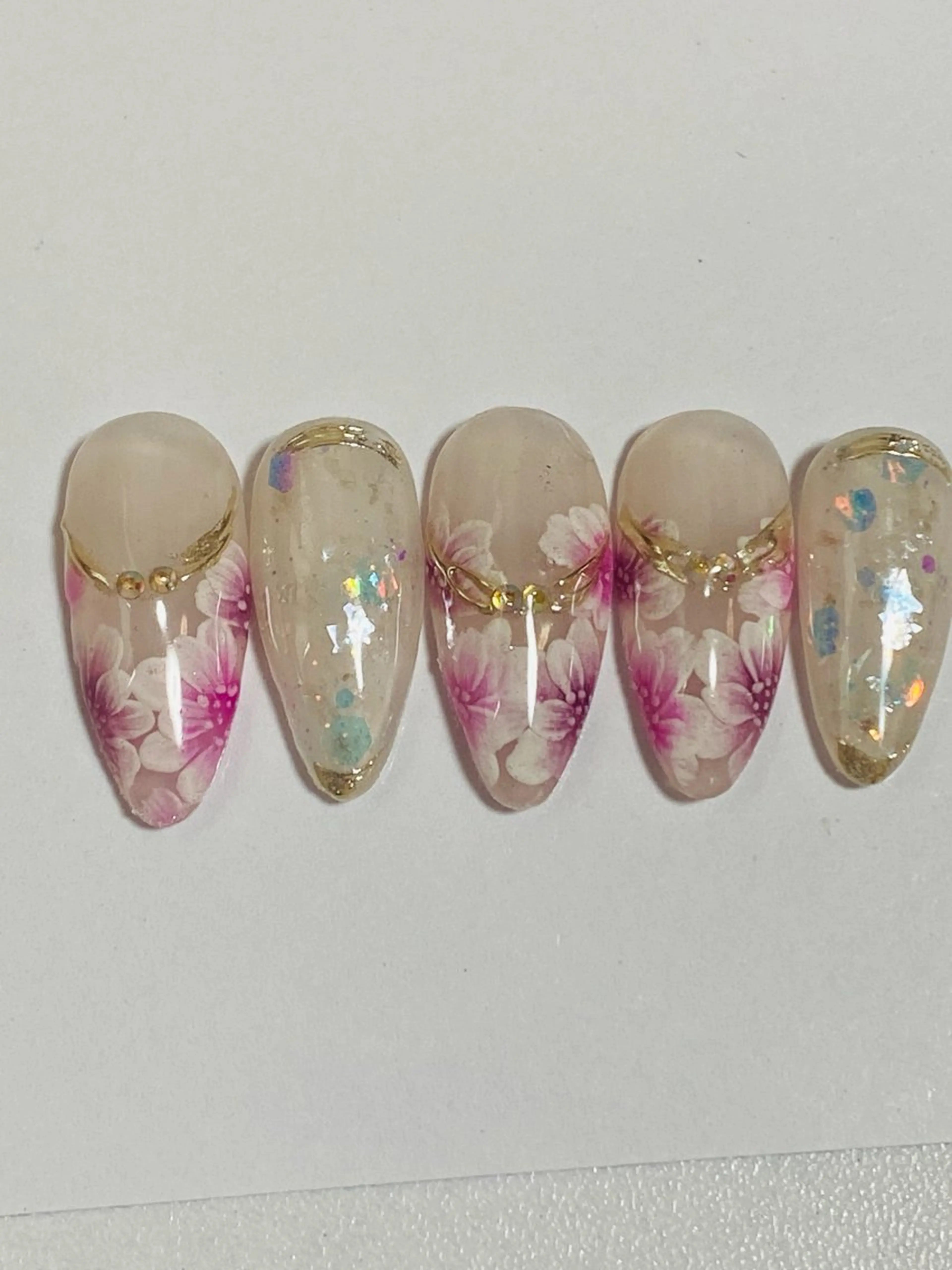 ネイル フラワーネイル フレンチネイル 自宅ネイルサロン ♦️nuance♦️のネイルデザイン