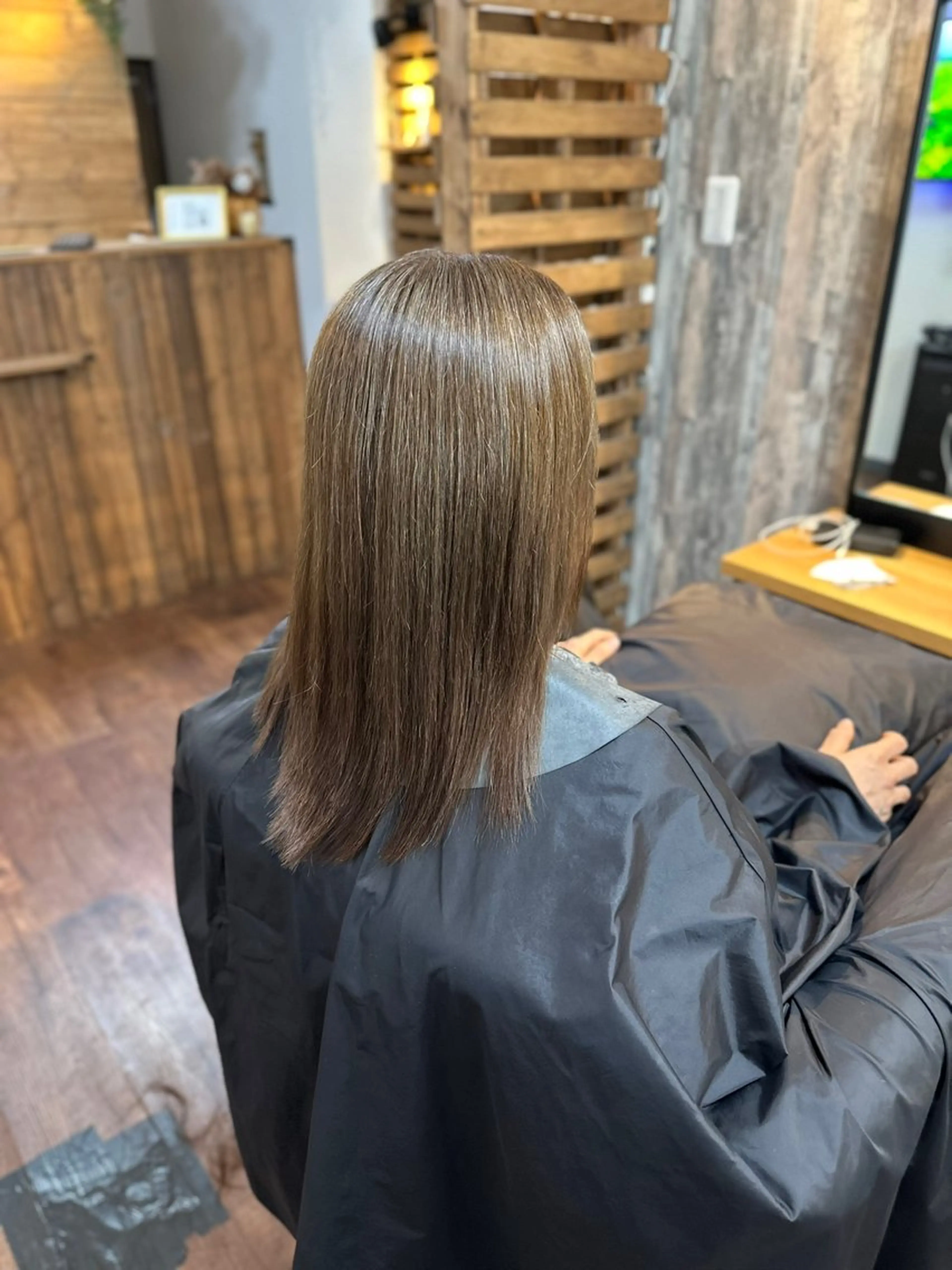 セミロング カット 縮毛矯正 トリートメント Lizir  ルズィール所属・Luzir⭐︎ GEN⭐︎のヘアスタイル