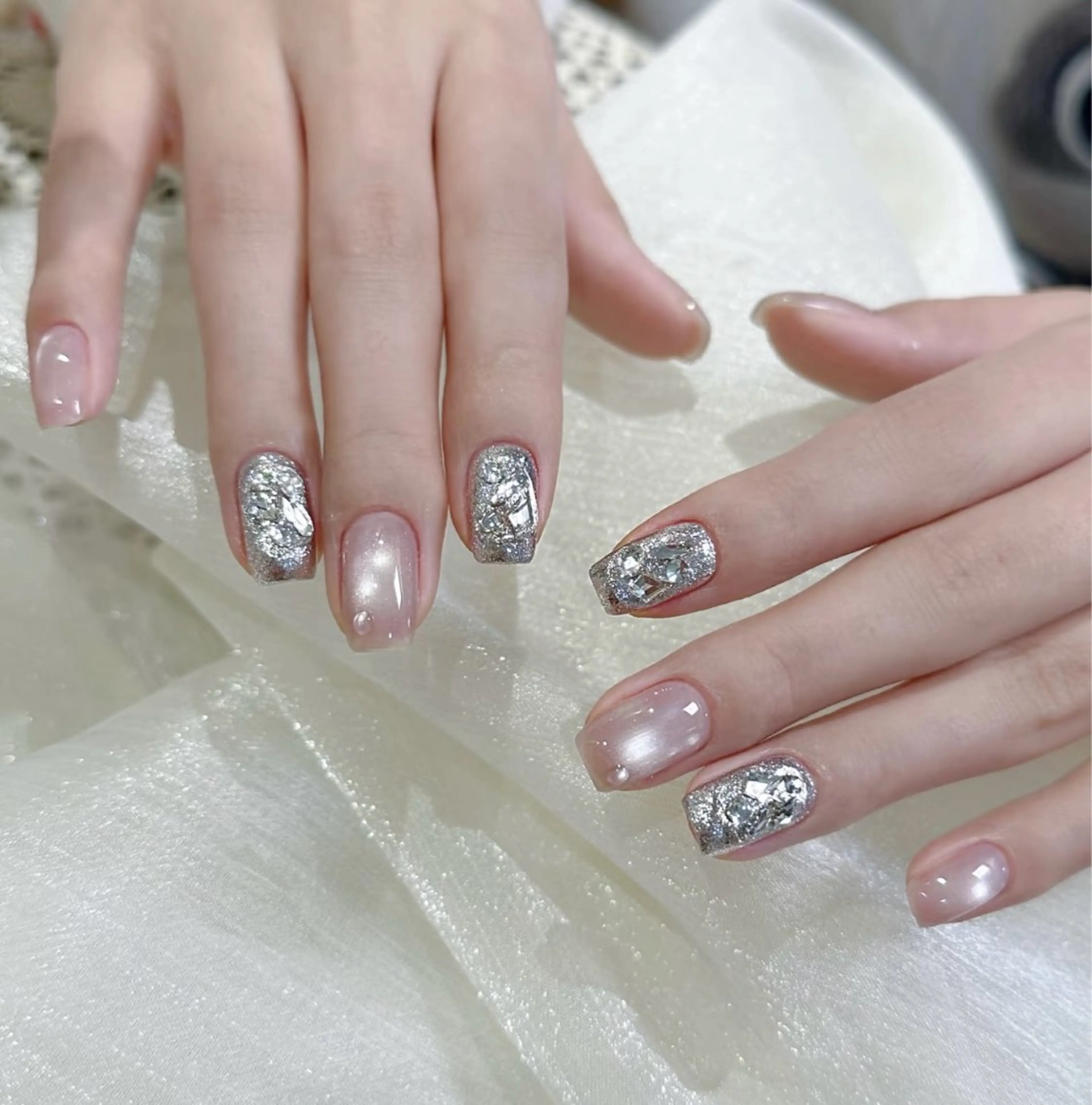 ネイル yurinailsalon所属・萌 モエのネイルデザイン