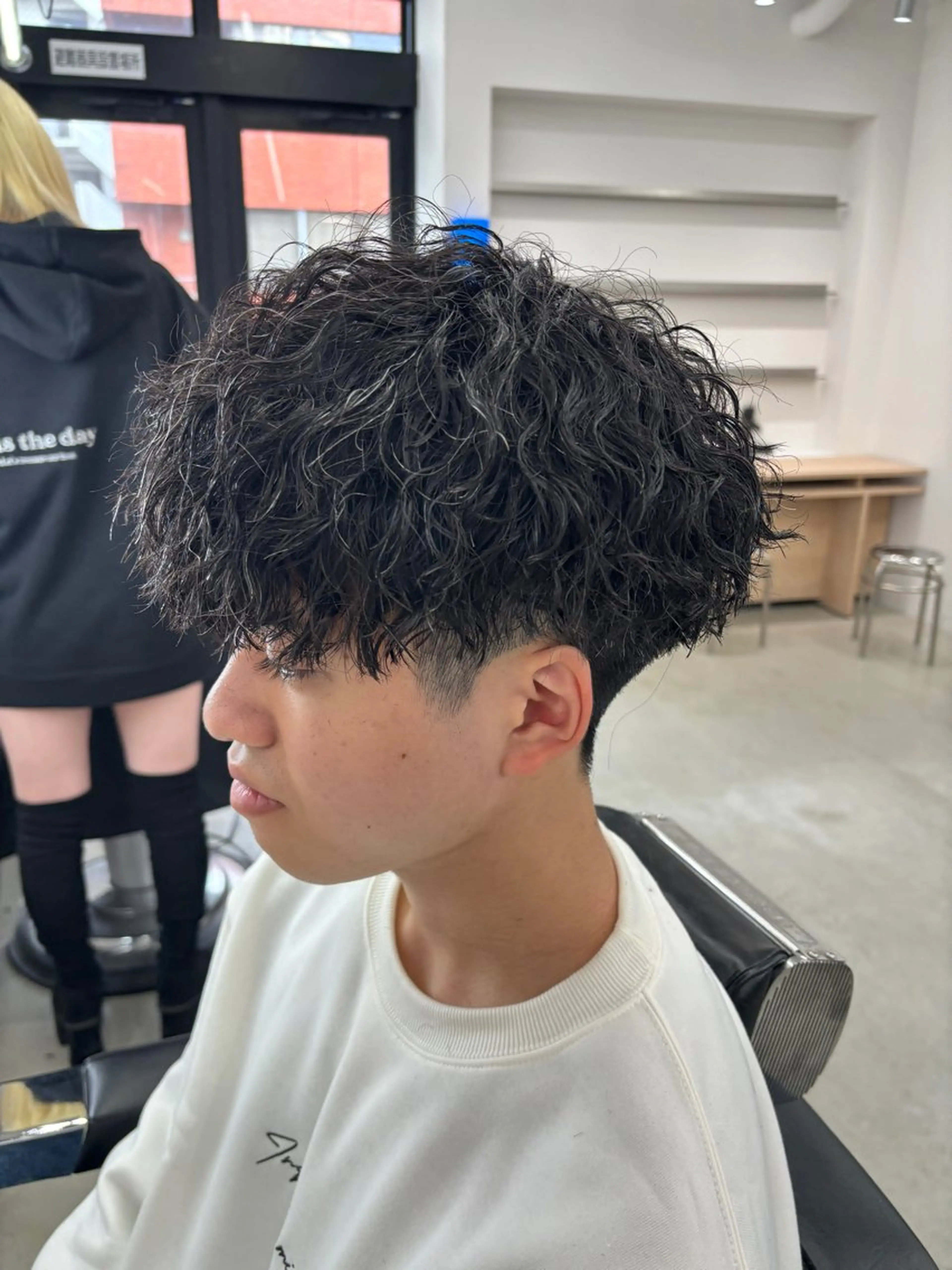 ショート パーマ職人DAIKI ツイスパ/波巻きのヘアスタイル