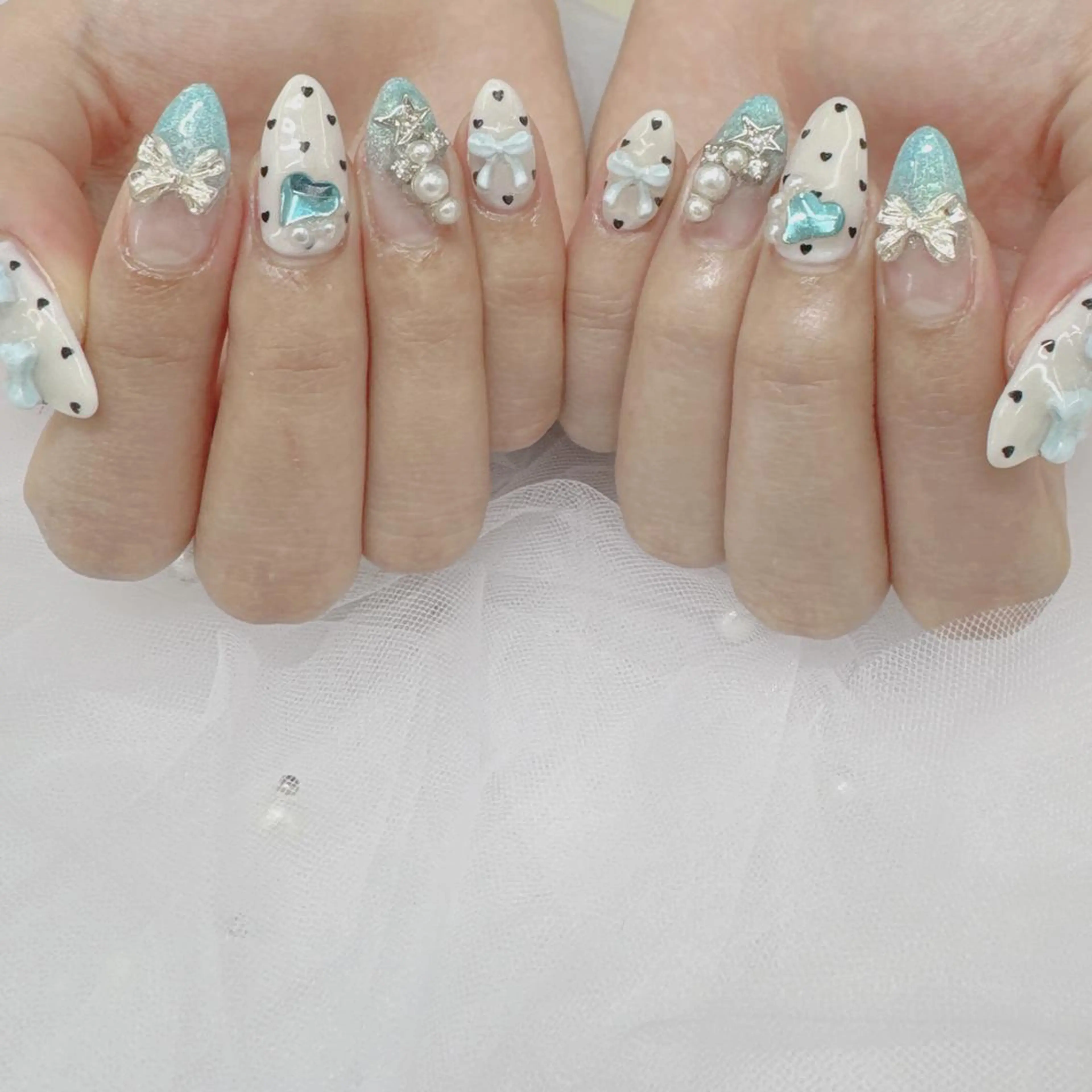 ネイル Nail salon Honey Beeのネイルデザイン