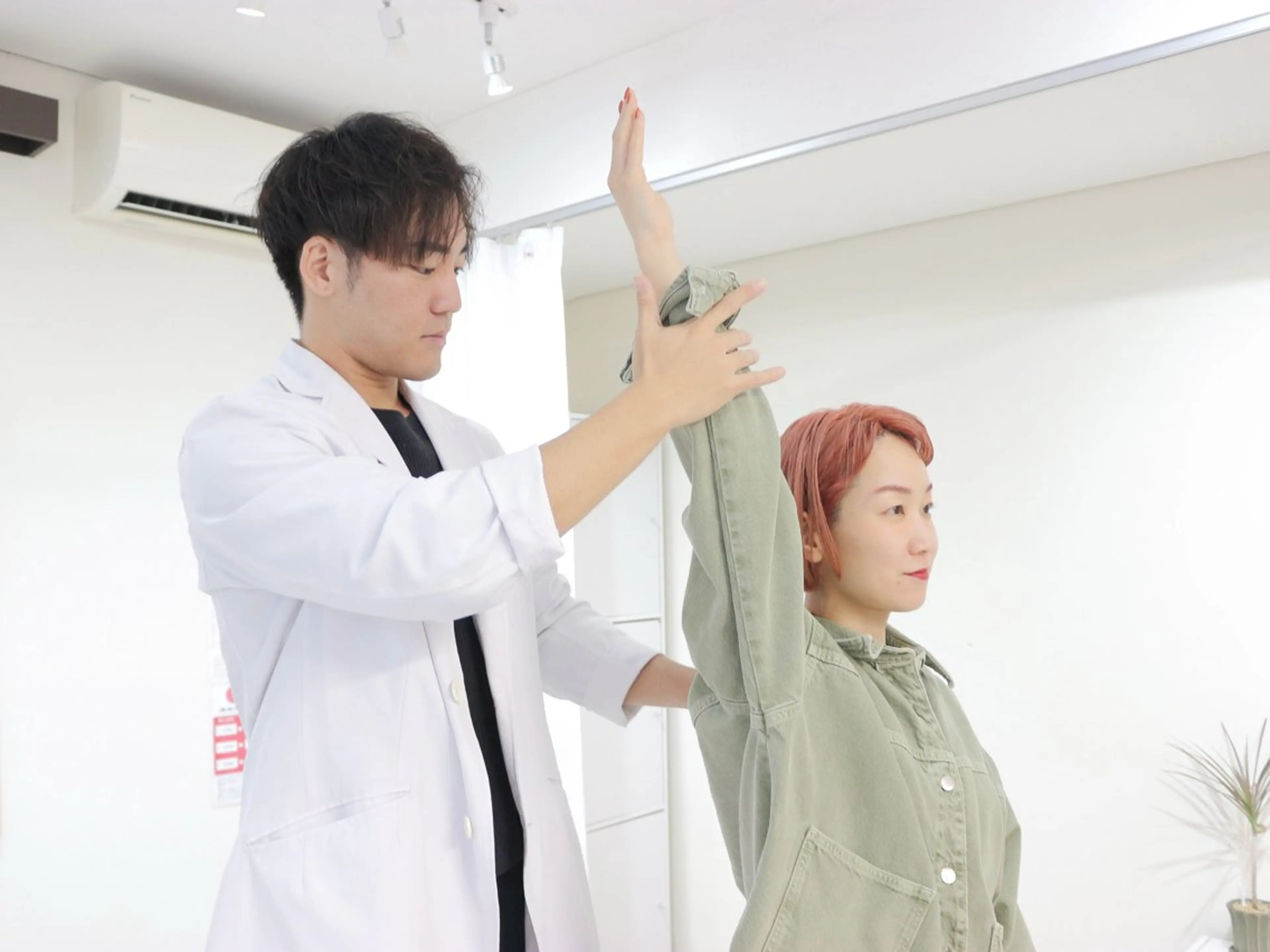 (キレイな姿勢に) 猫背&巻き肩＋全身整体 ¥11000→¥3980の写真