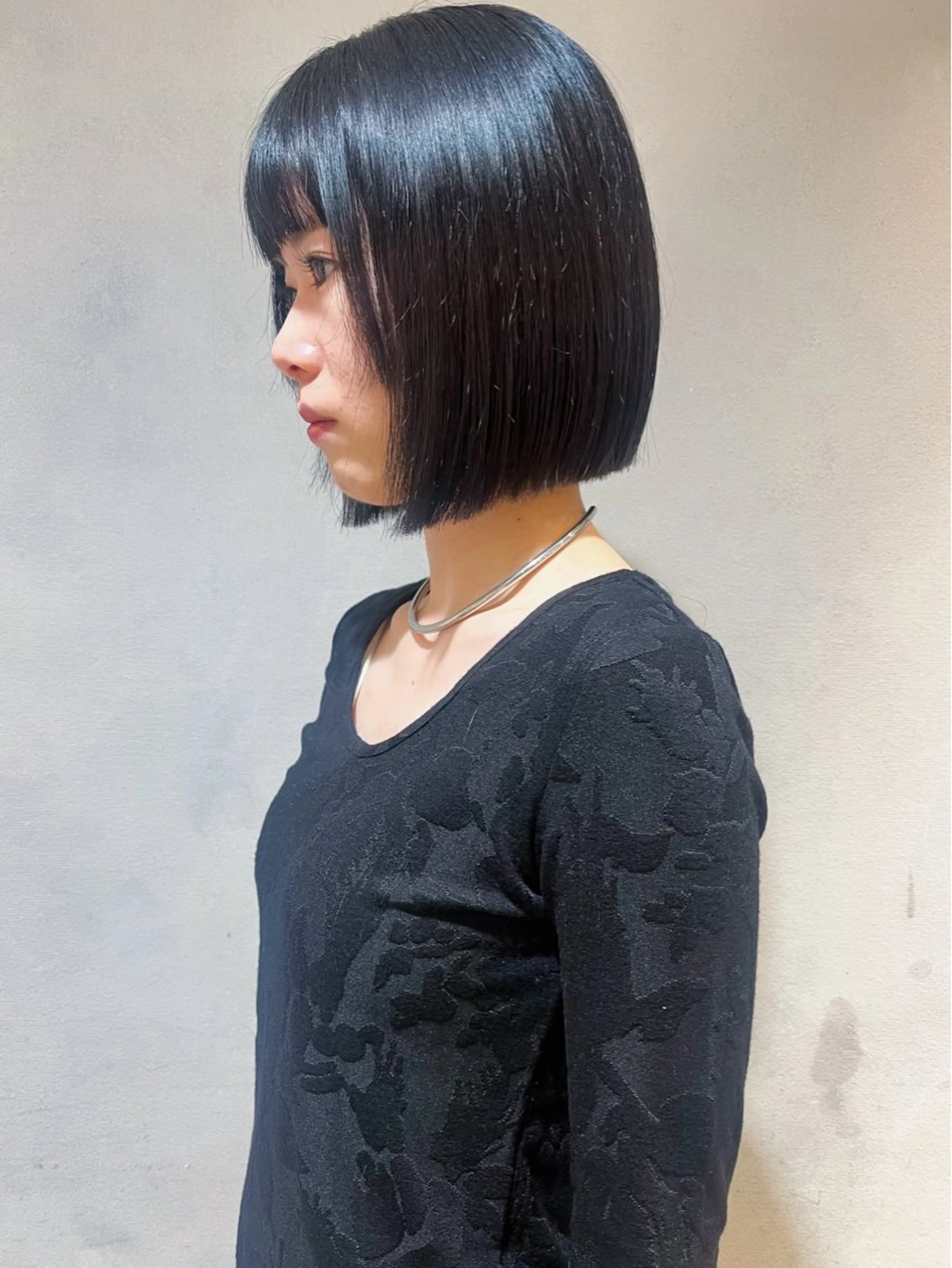 ショート カラー カット 縮毛矯正 切りっぱなしボブ 艶カラー🌷江梨🍎のヘアスタイル