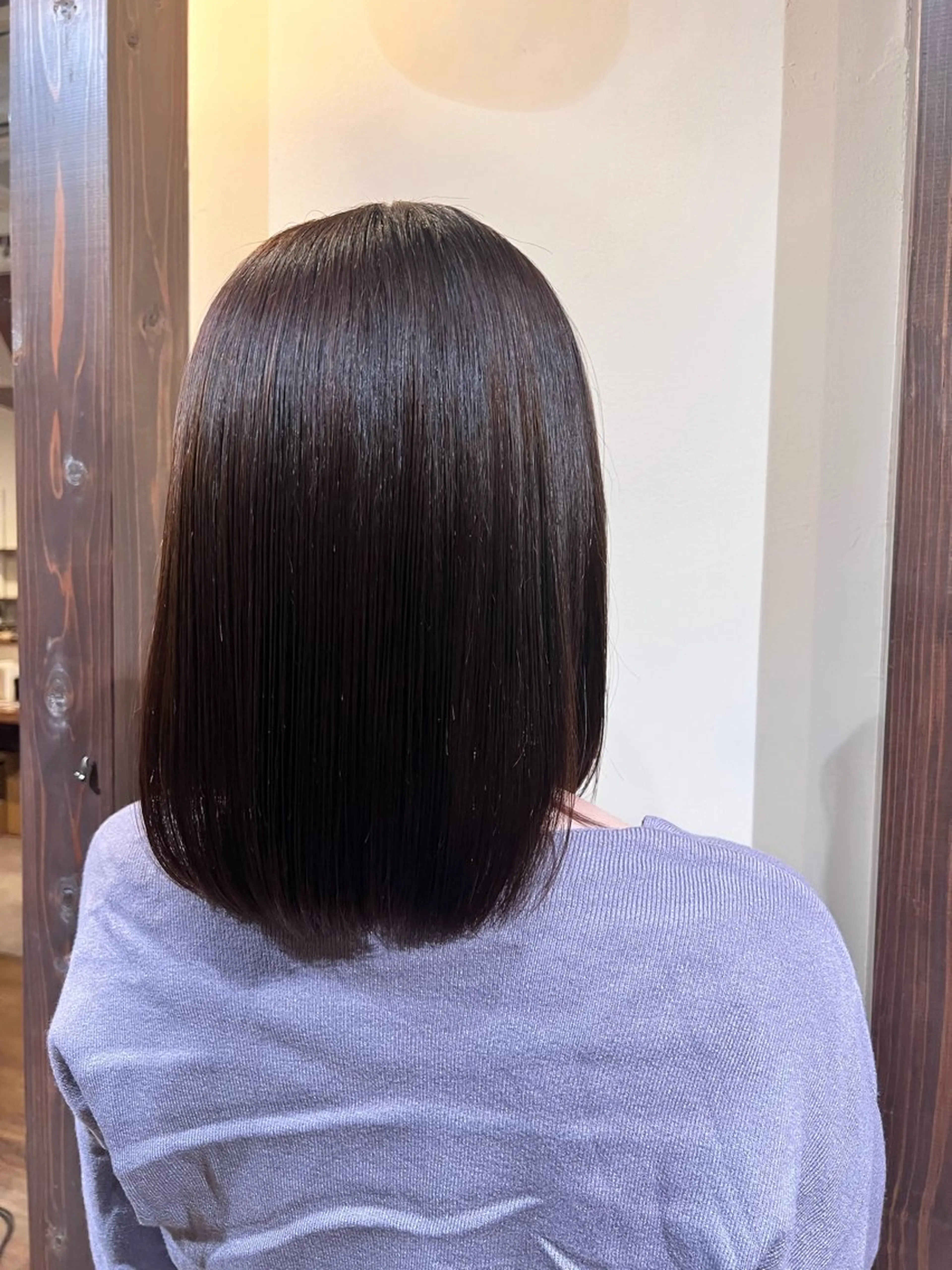 ミディアム カラー ベージュカラー オリーブベージュ ヘアカラー Luster Friends所属・まゆ | 艶カラー | ストレートのヘアスタイル