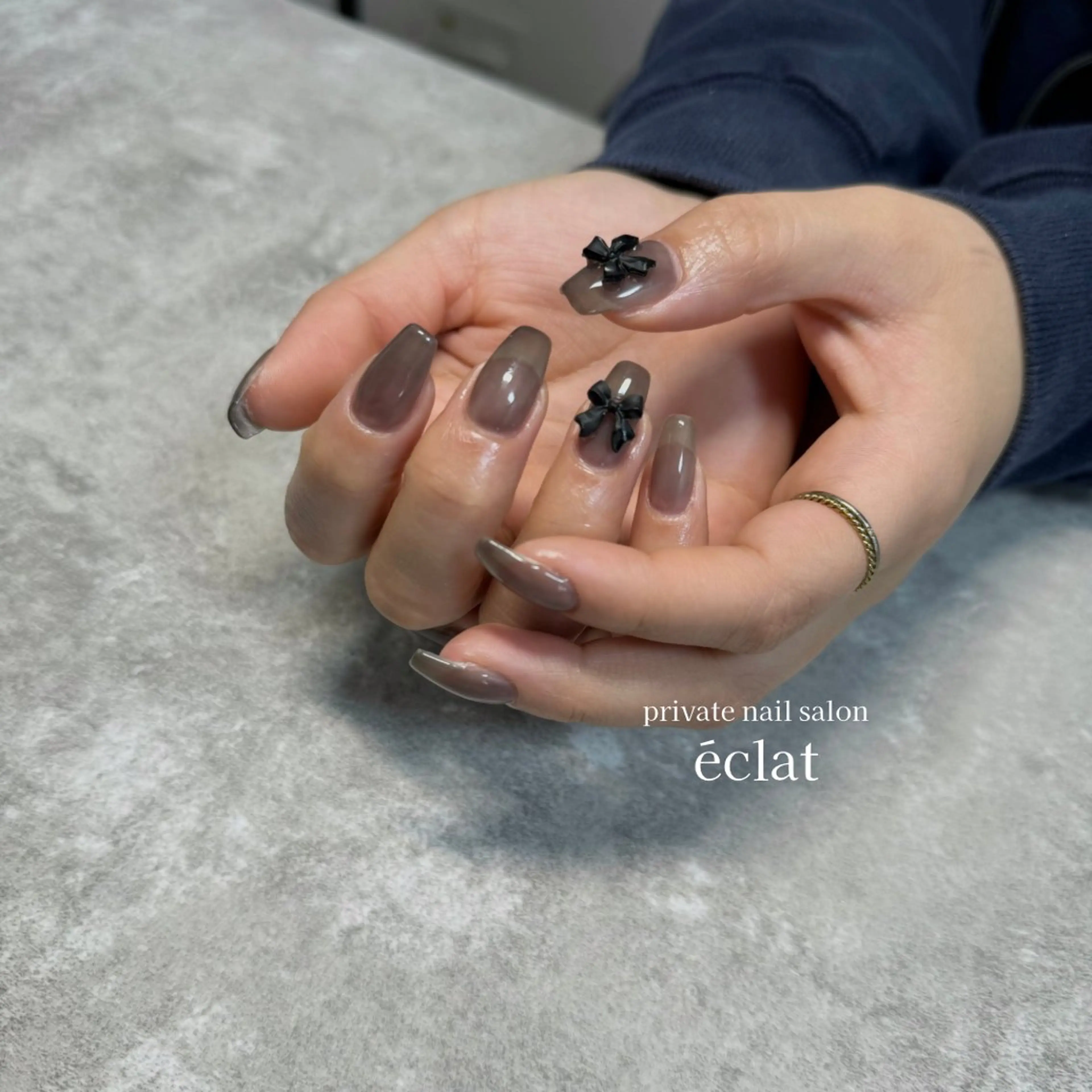 ネイル ワンカラーネイル リボン ワンホンネイル nailsalon éclatのネイルデザイン