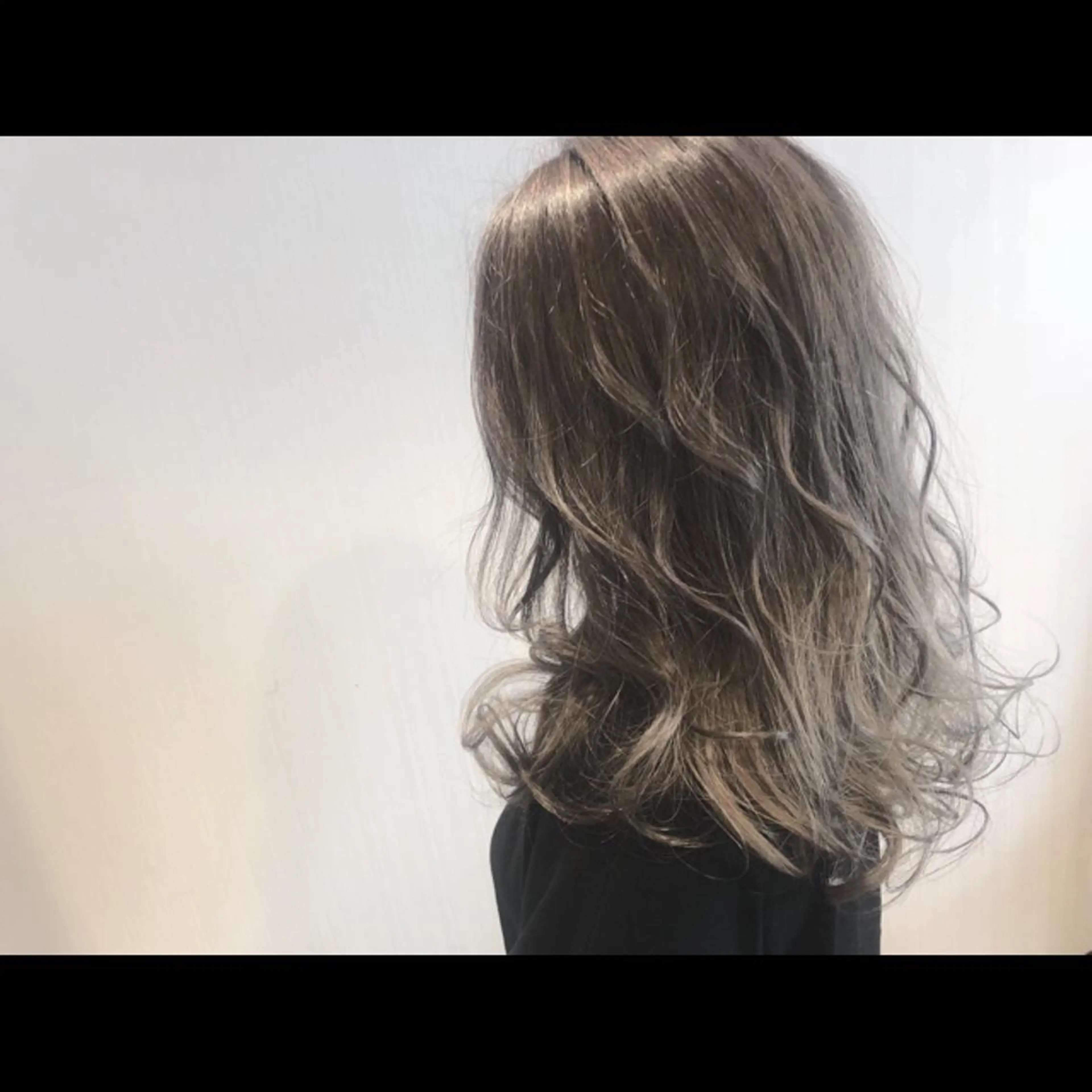 セミロング カラー パーマ ヘアアレンジ メンズ ヘアカラー moku所属・【mokuオーナー】 ちはるのヘアスタイル