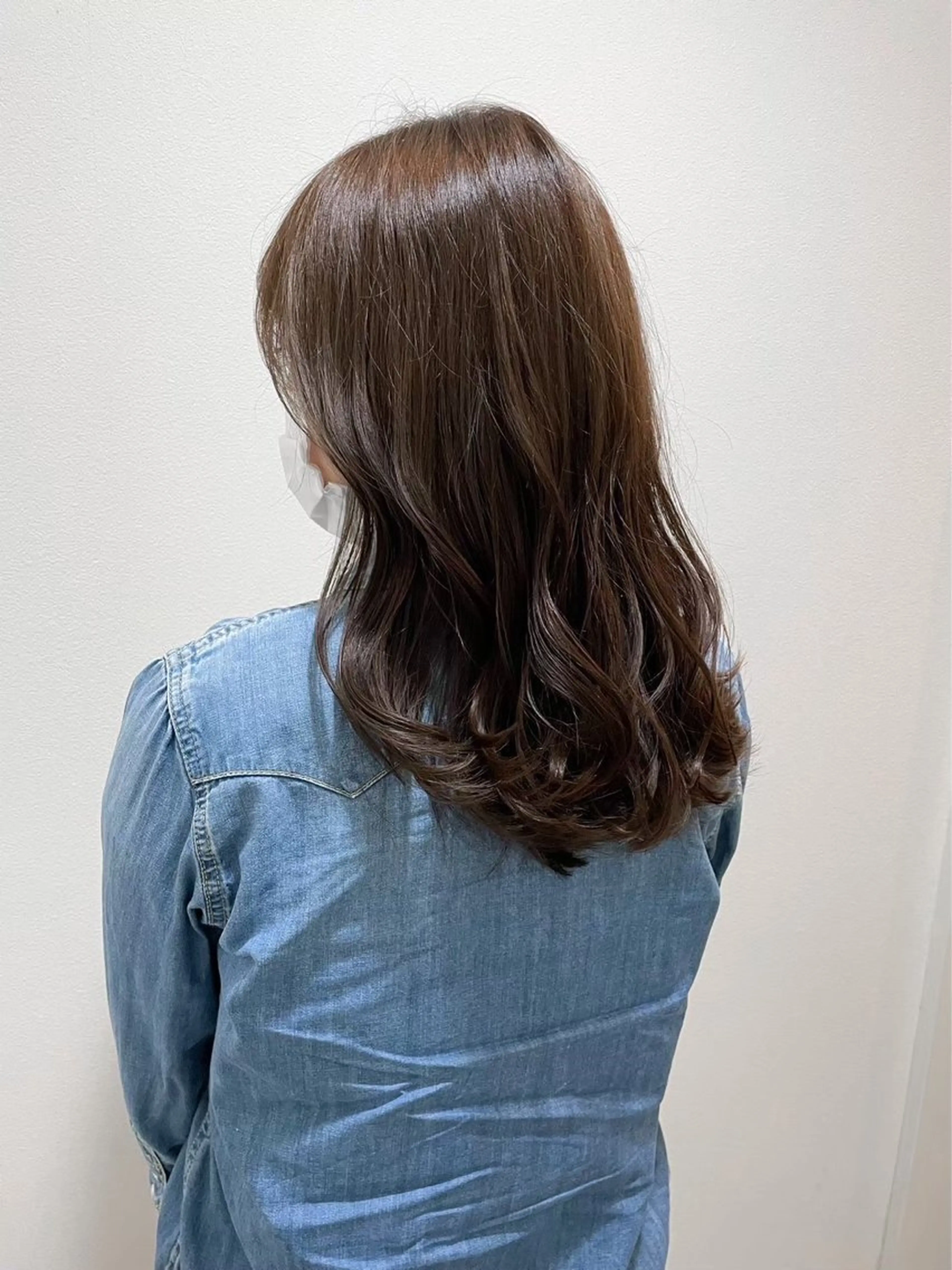 ロング カラー ベージュカラー 石原 悠貴のヘアスタイル