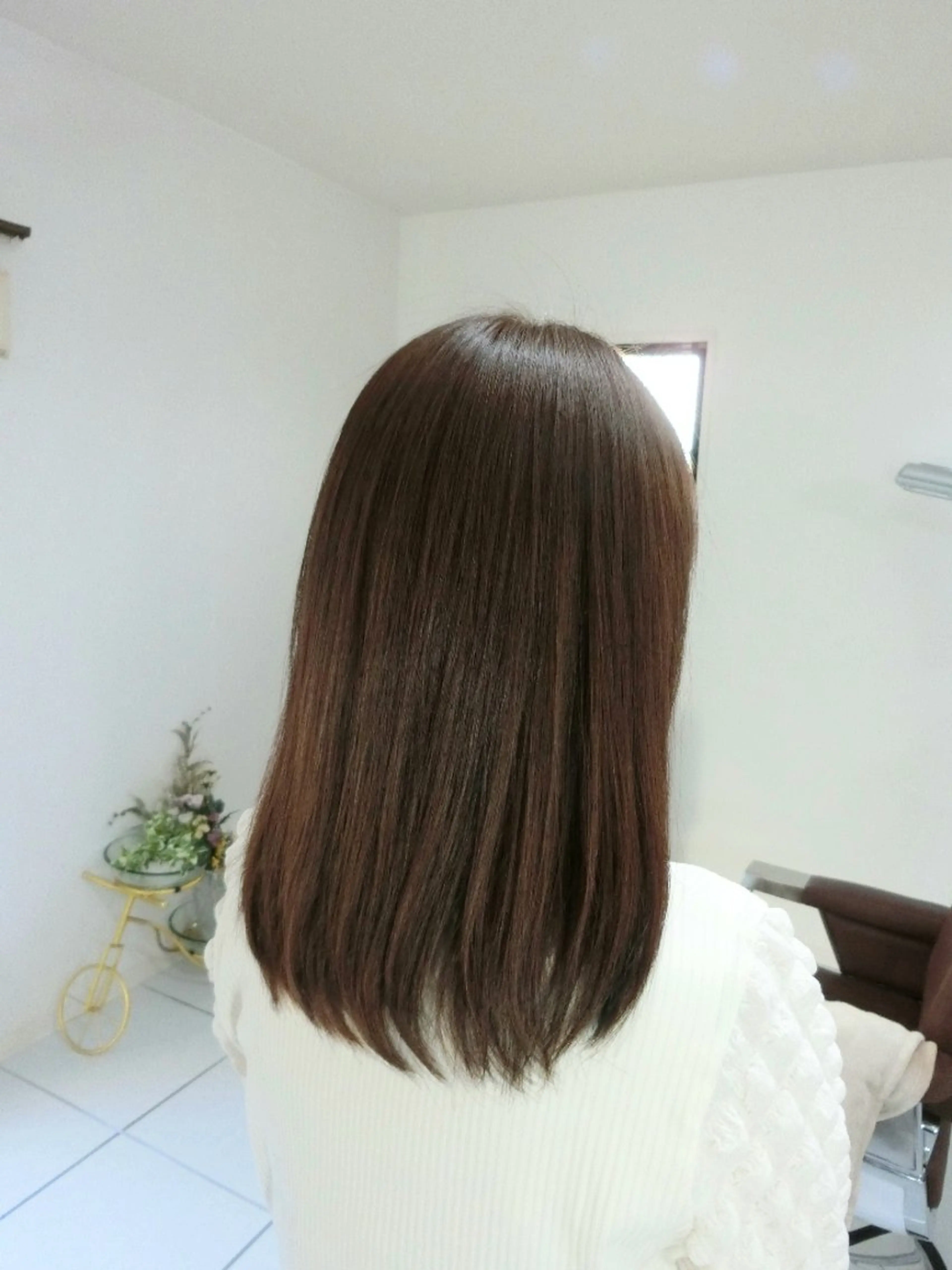 セミロング カラー ma cherie naoのヘアスタイル